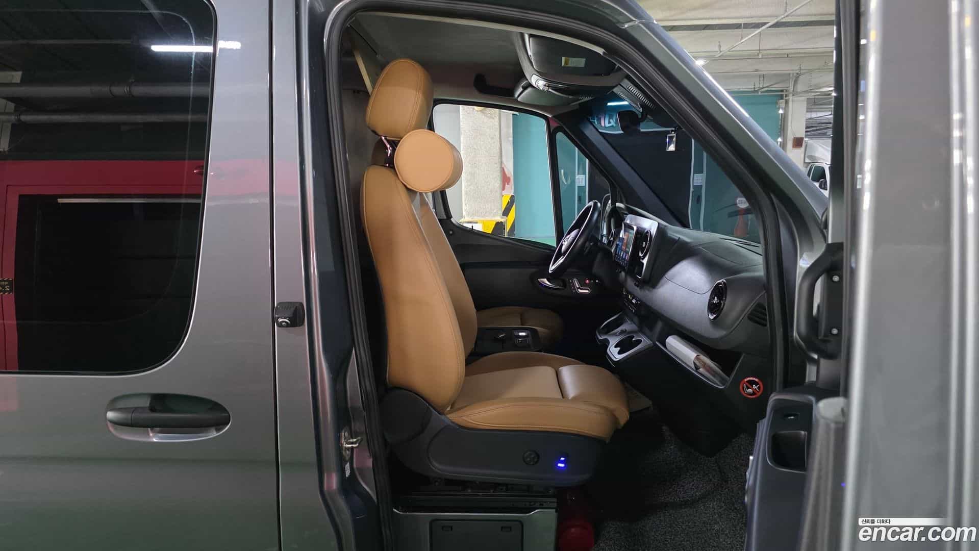 Sprinter Mercedes-Benz 2020.4-INNER-010
