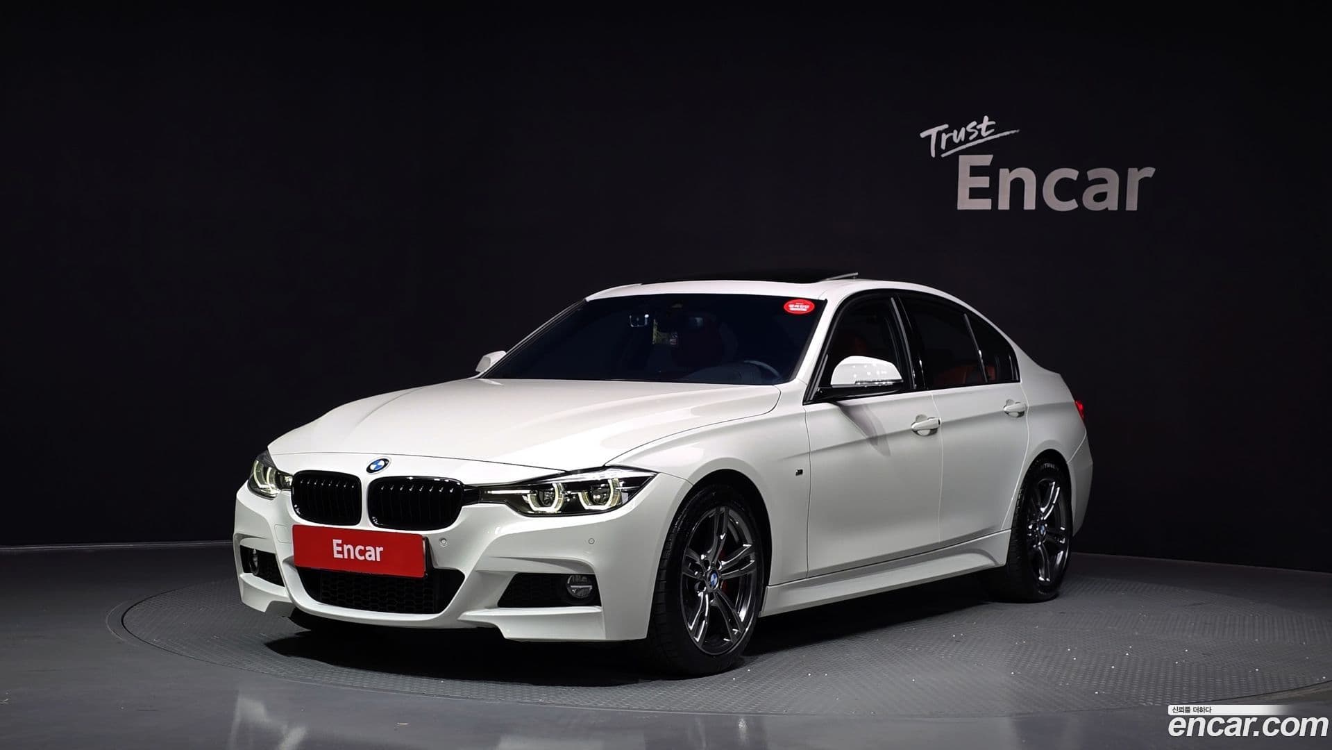 Main__Slider__Photo:3-Series BMW 2018.11-0