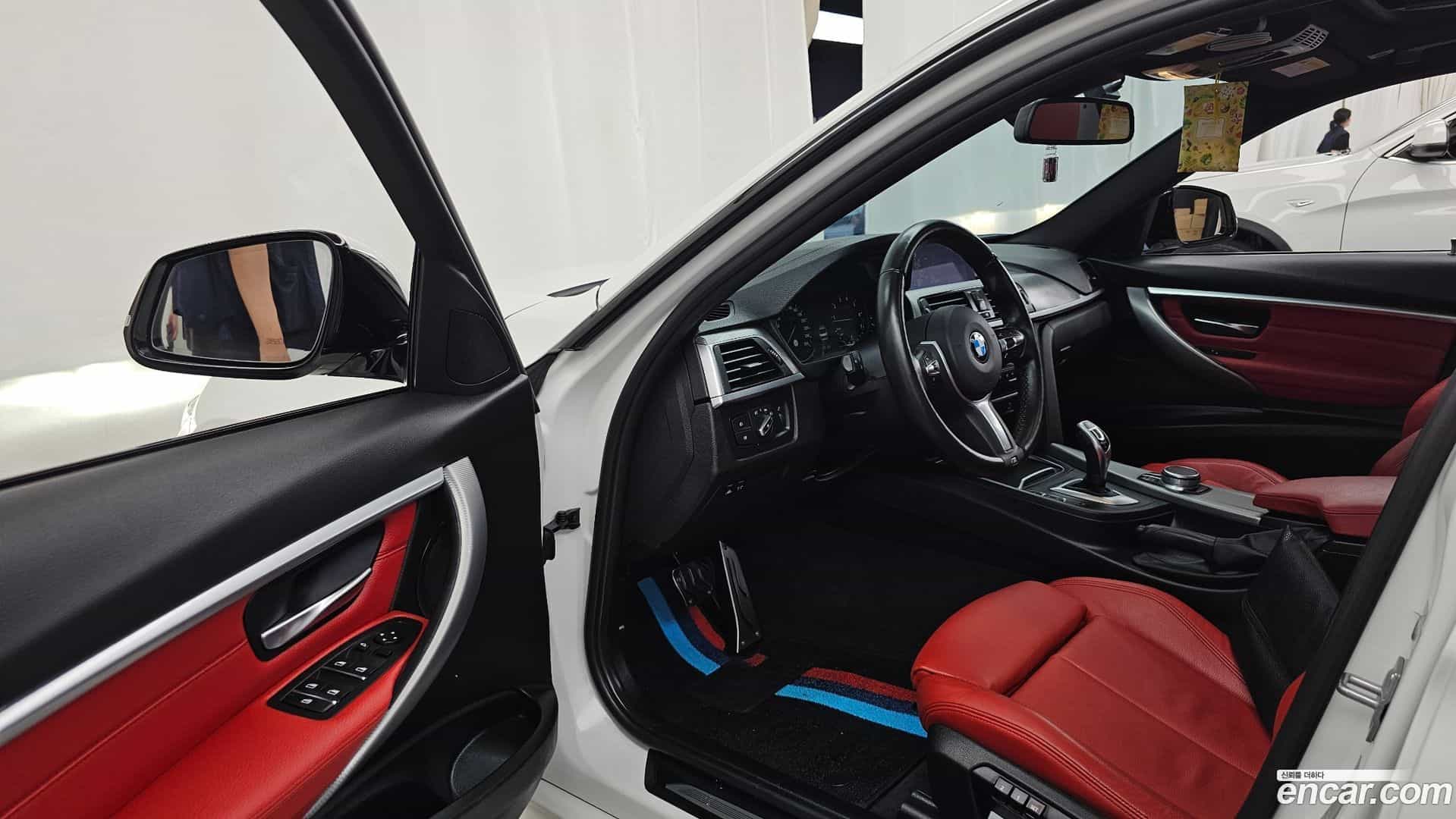3-Series BMW 2018.11-INNER-010