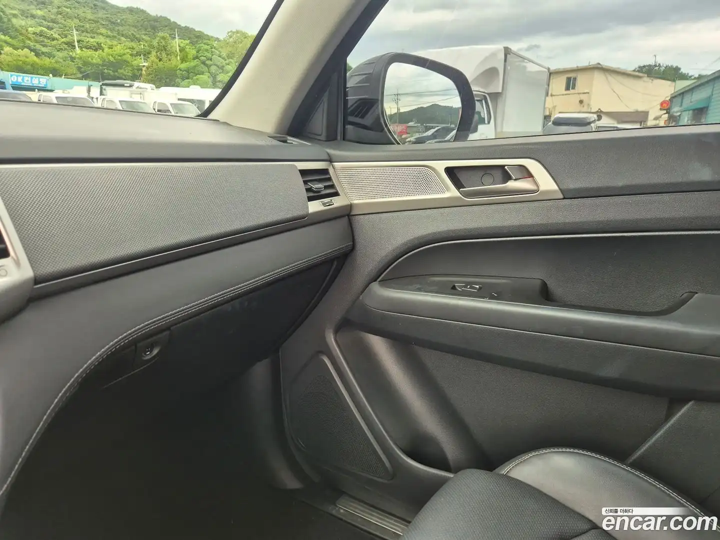 Rexton KG Mobility 2019.3-OPTION-015