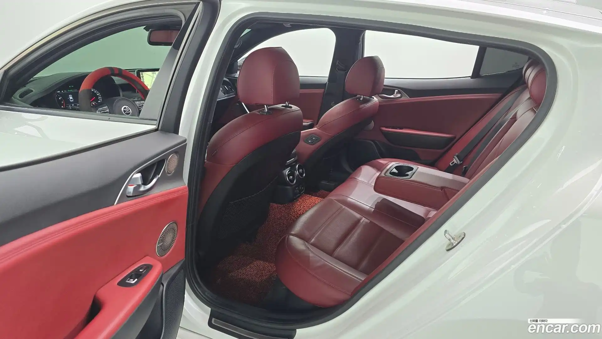 Stinger Kia 2018.6-OPTION-016