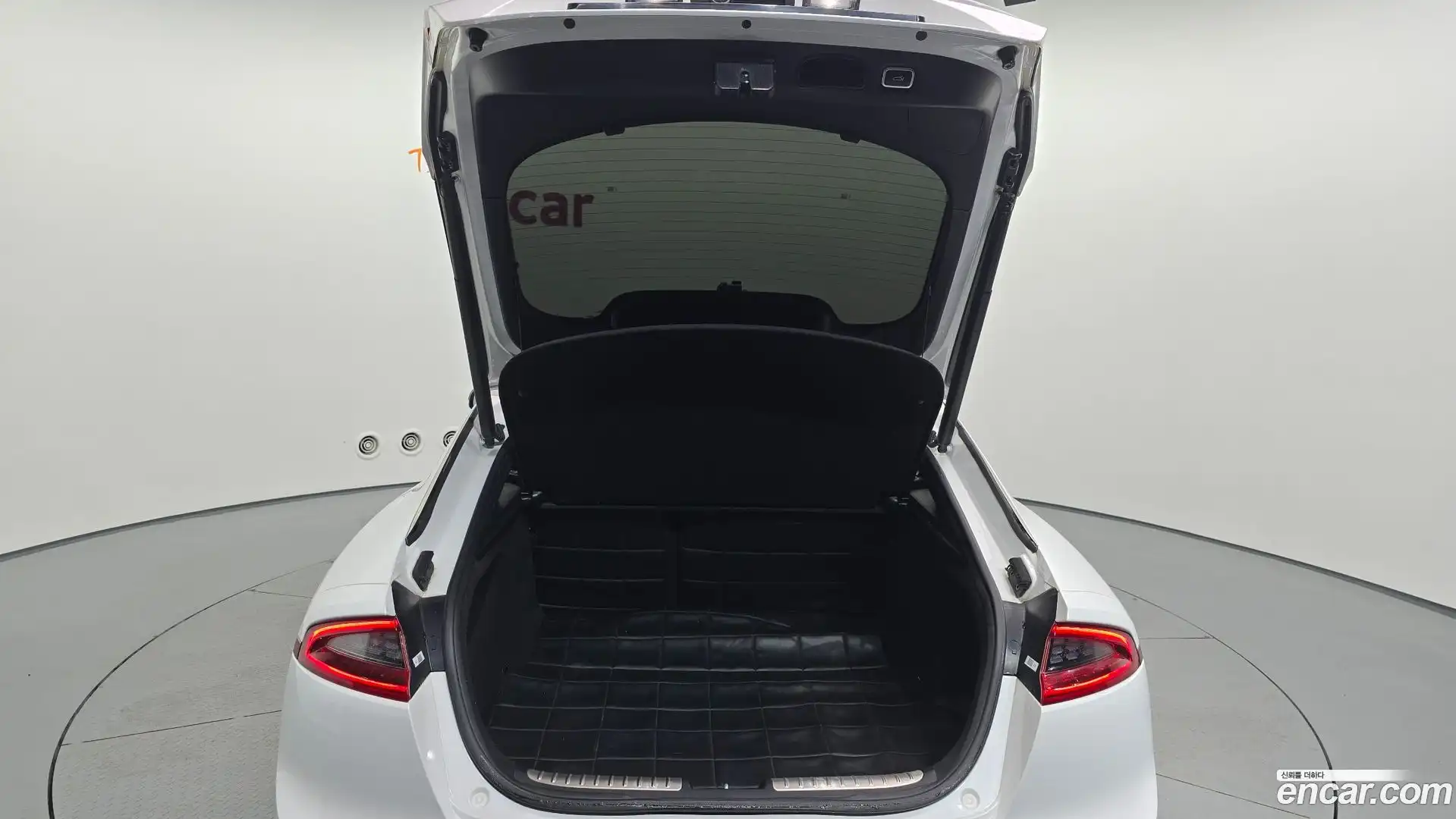 Stinger Kia 2018.6-OPTION-023