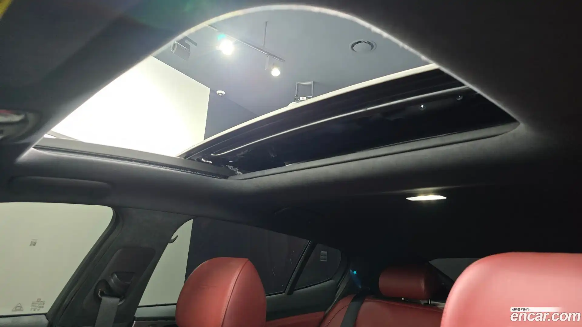 Stinger Kia 2018.6-OPTION-047