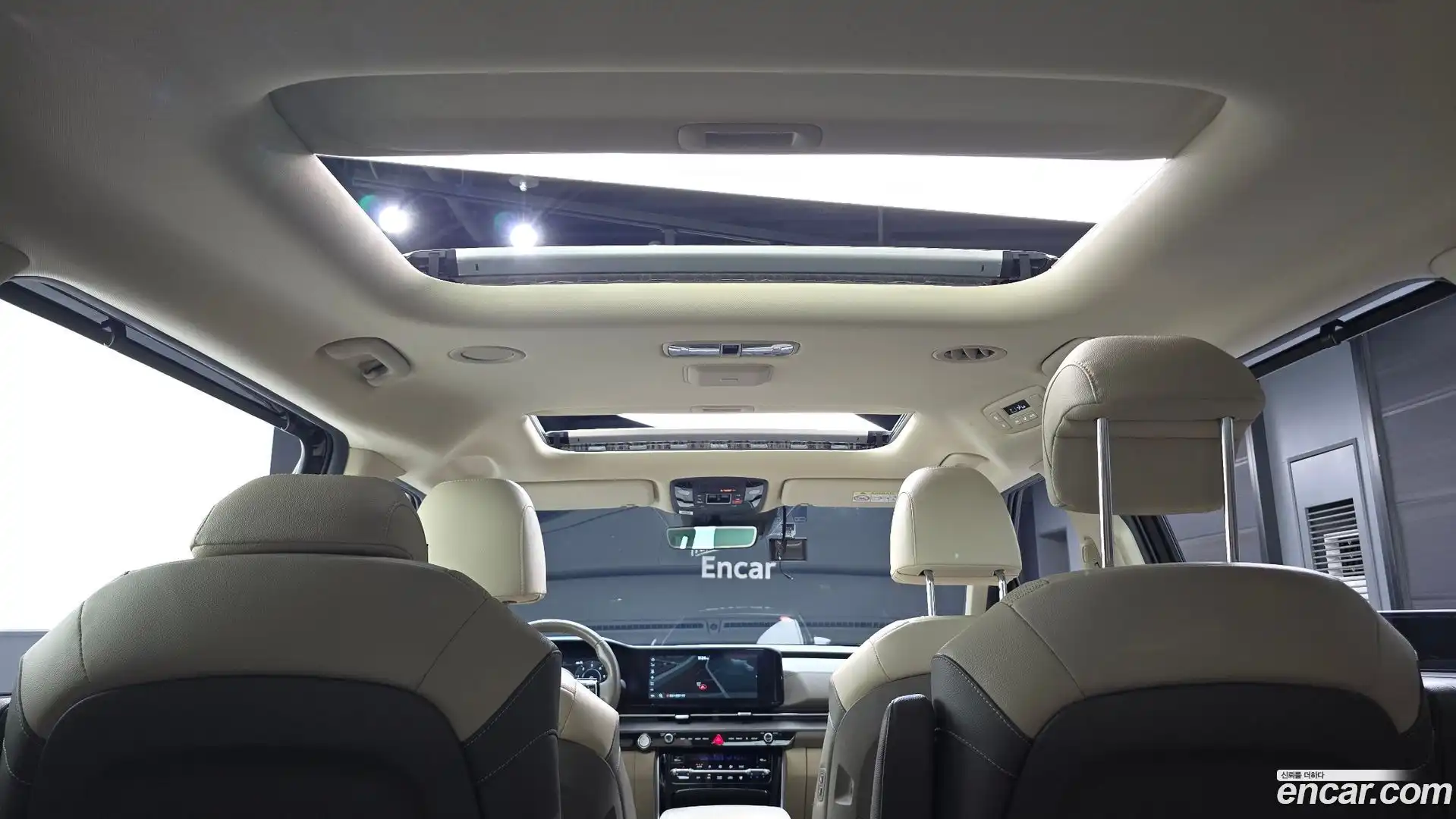Canival Kia 2022.9-OPTION-040