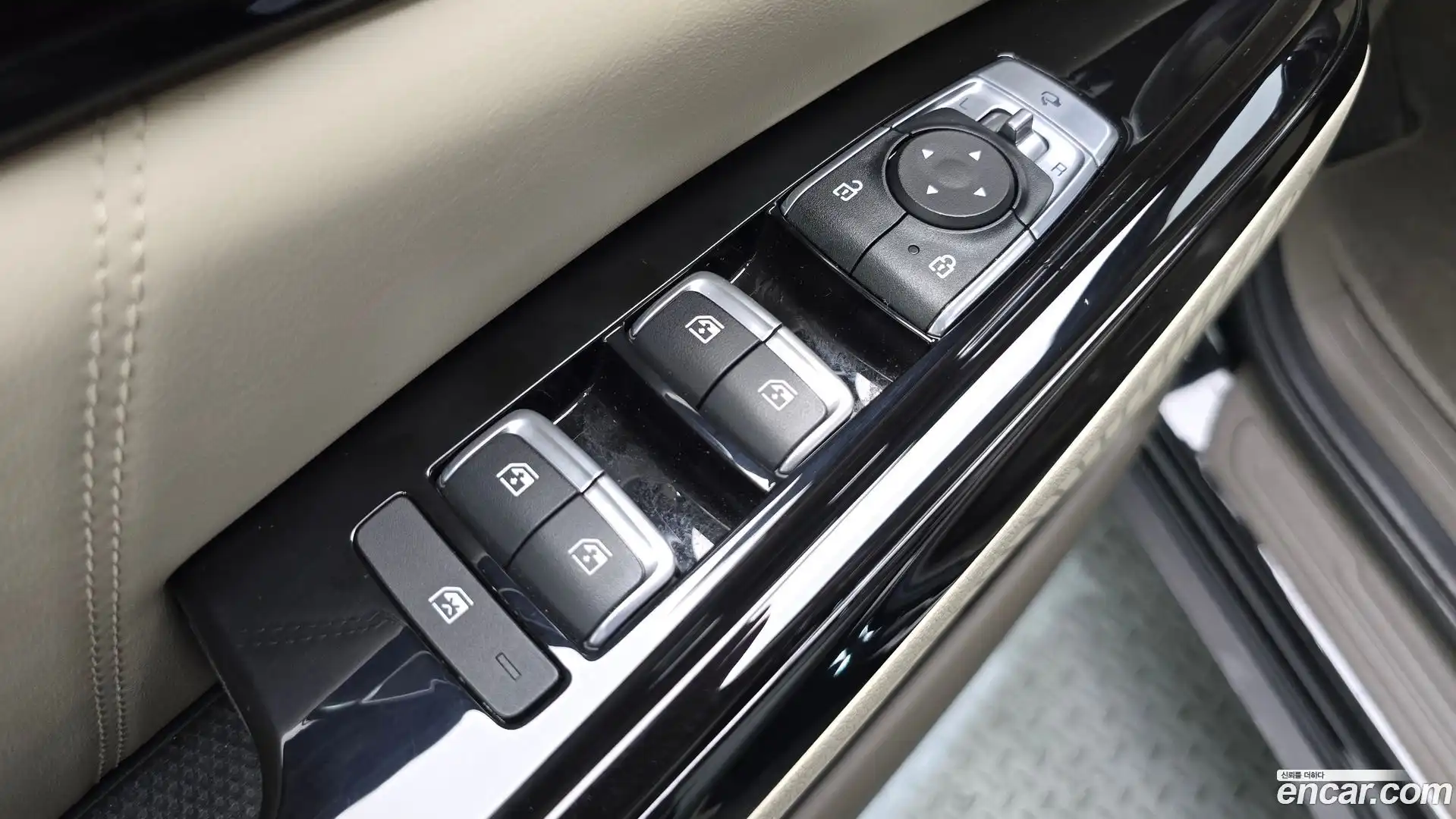 Canival Kia 2022.9-OPTION-051