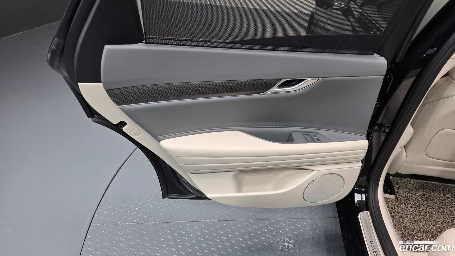 G80 Genesis 2024.2-INNER-035