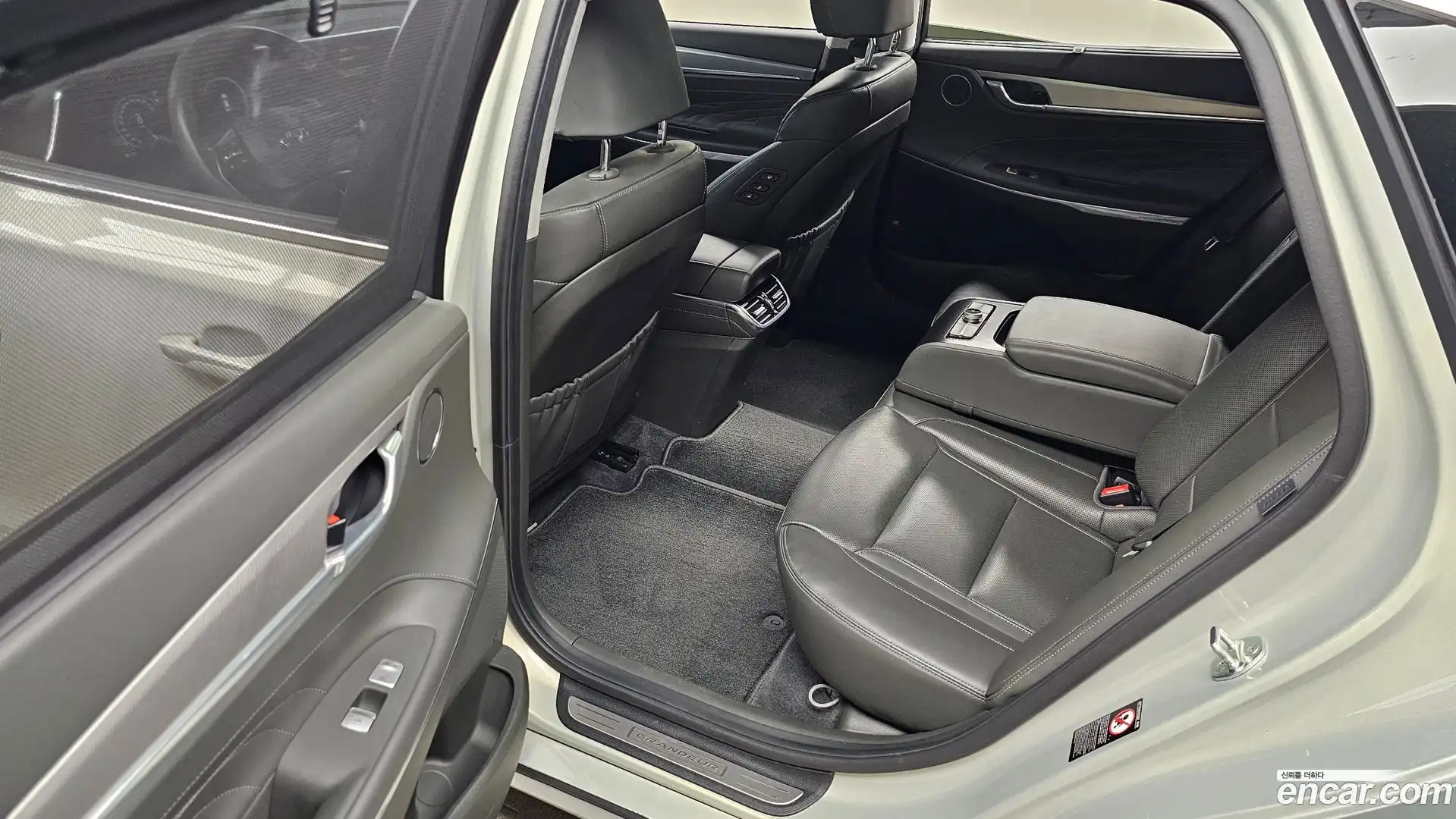 Grandeur Hyundai 2020.3-OPTION-015