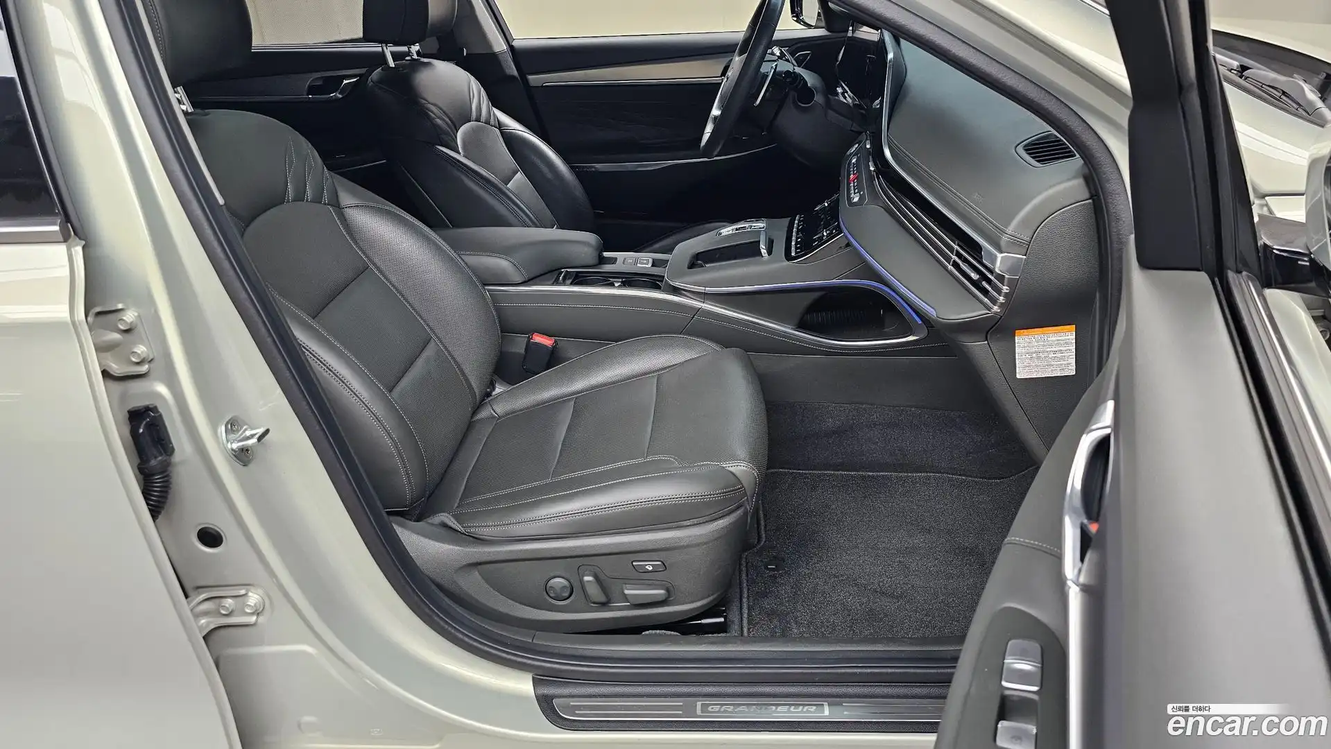 Grandeur Hyundai 2020.3-INNER-036