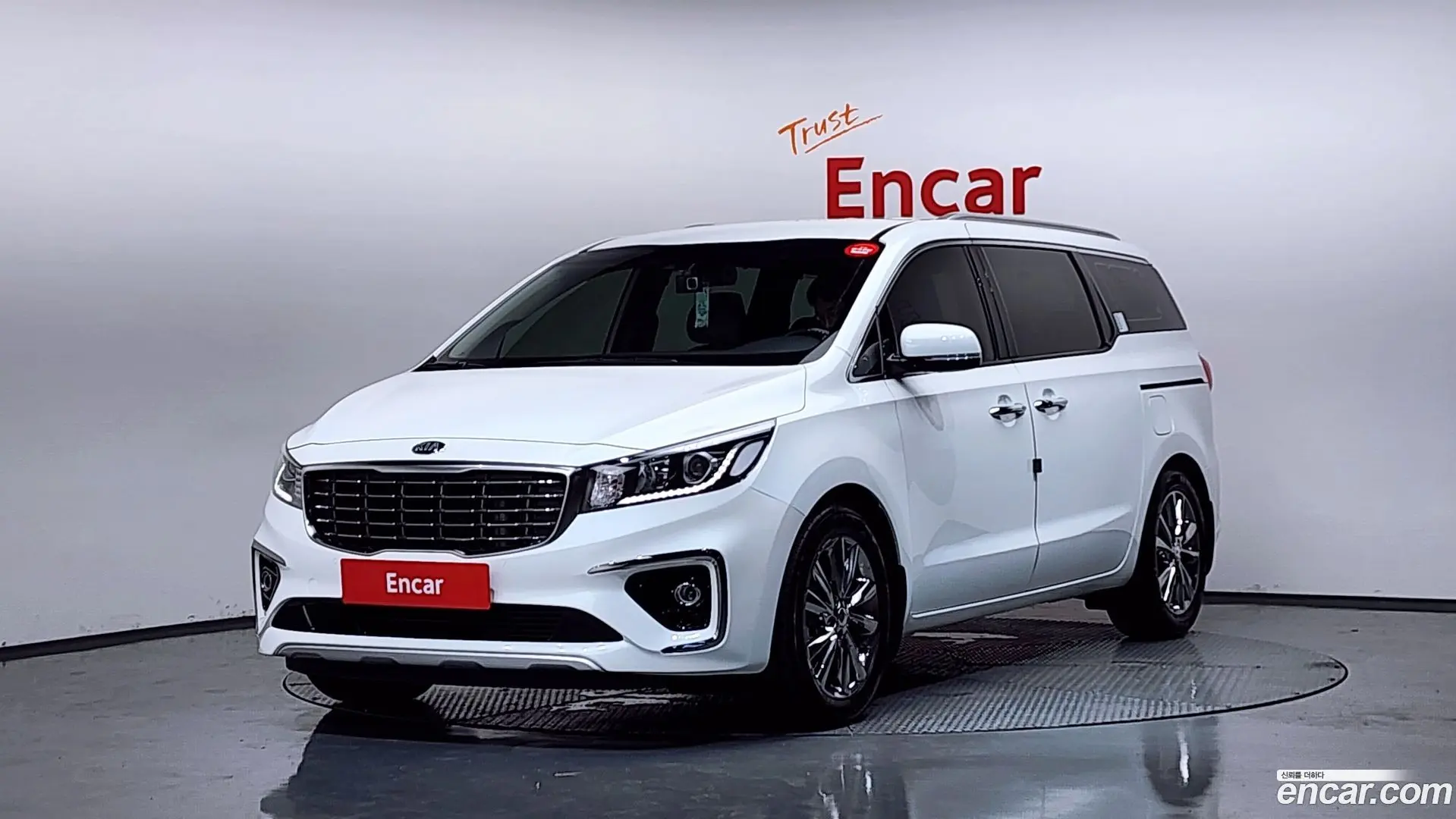 Main__Slider__Photo:Canival Kia 2019.11-0