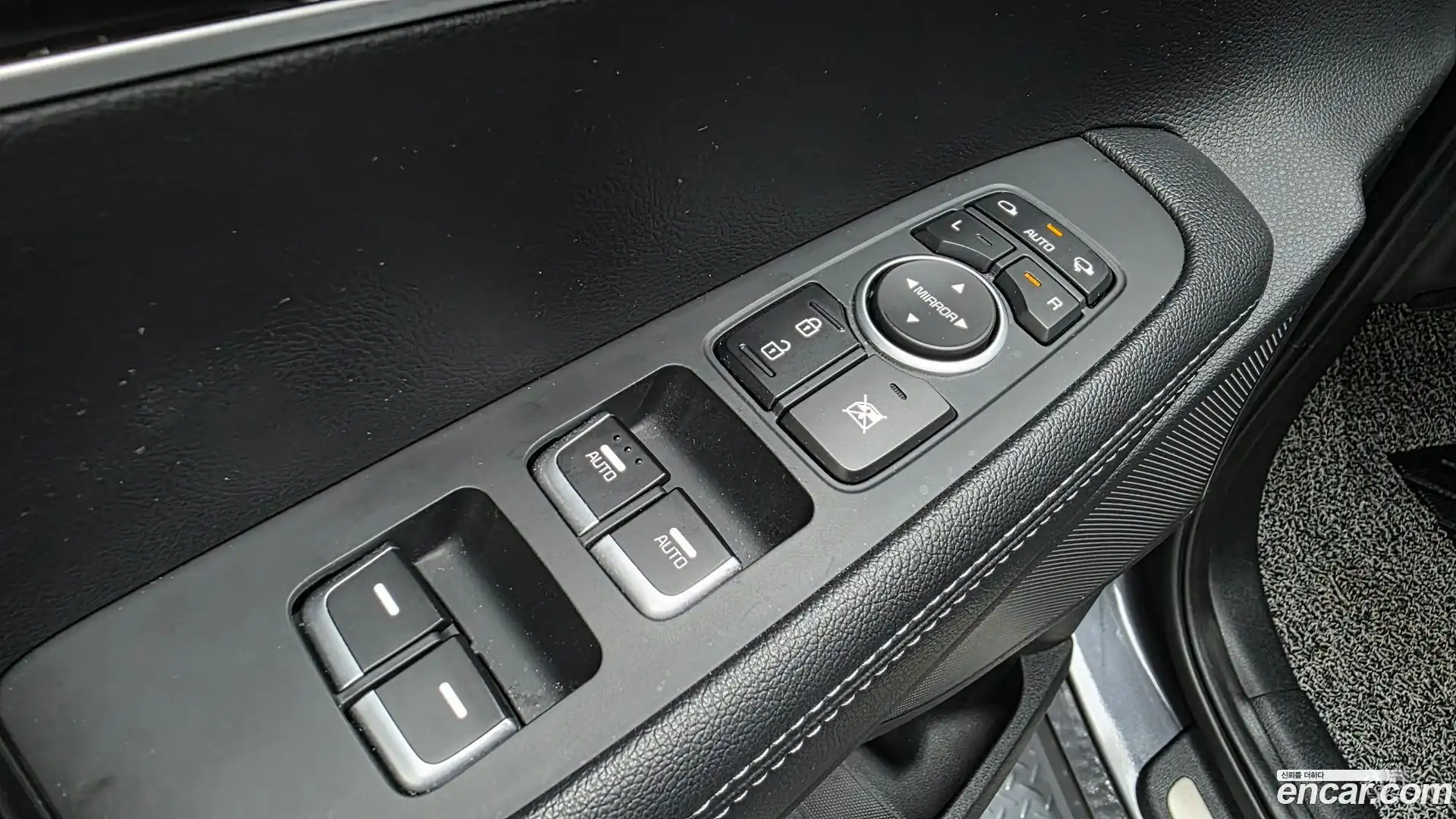 Sorento Kia 2015.8-OPTION-041