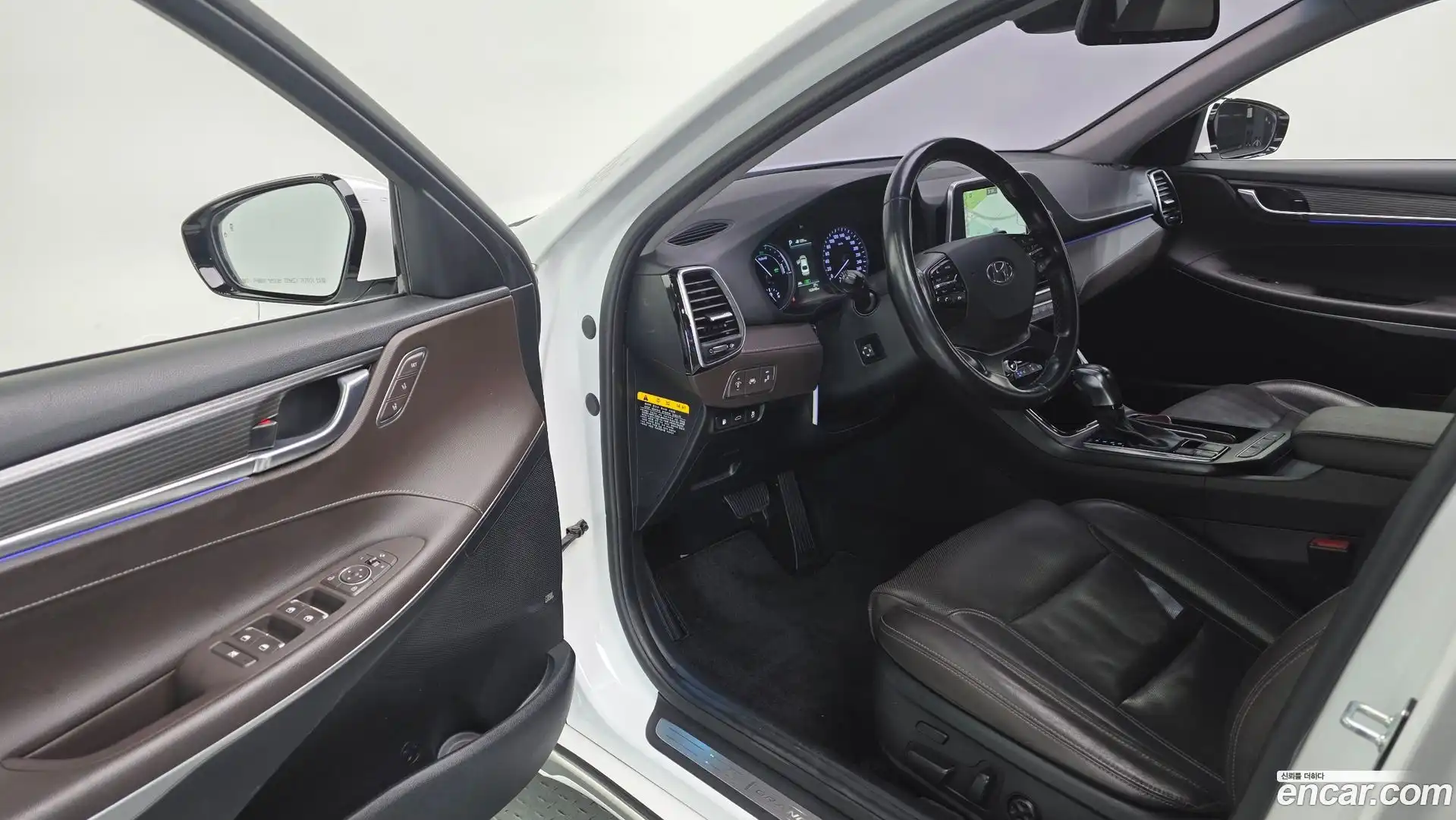 Grandeur Hyundai 2017.3-OPTION-016