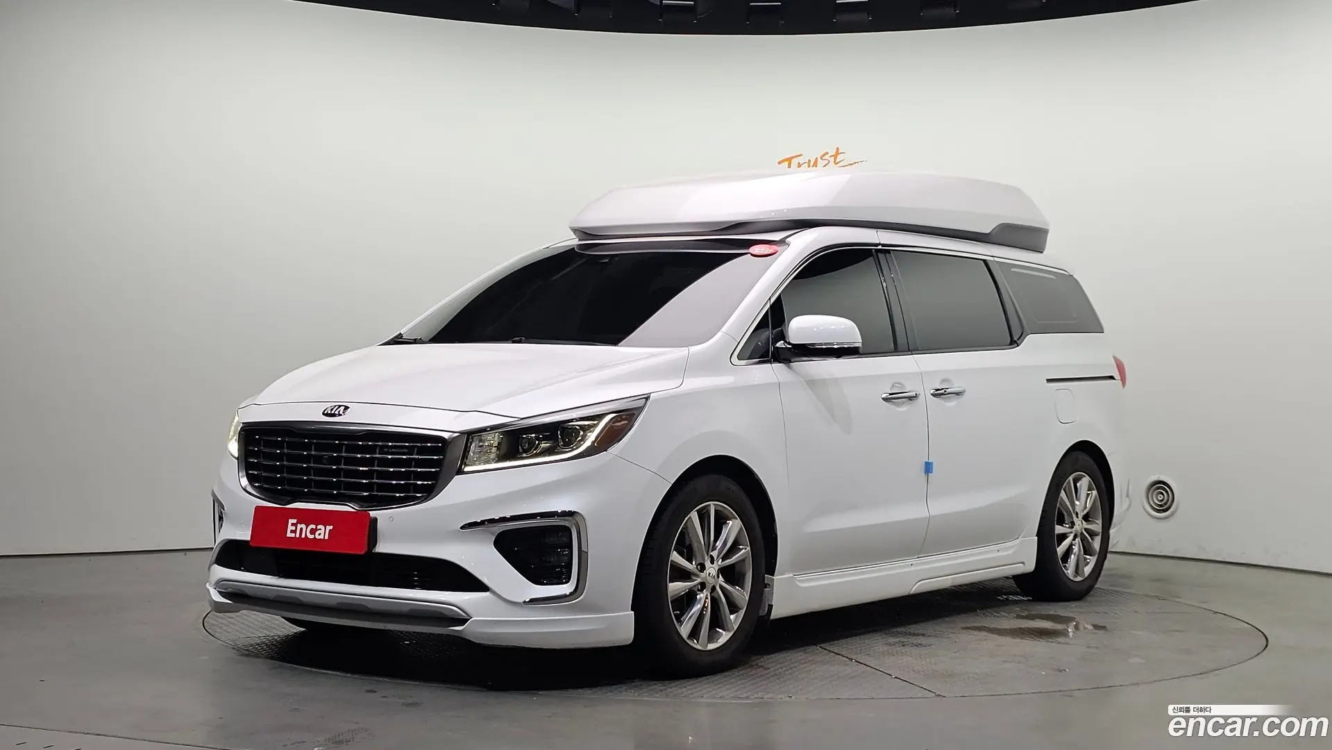 Main__Slider__Photo:Canival Kia 2018.6-0