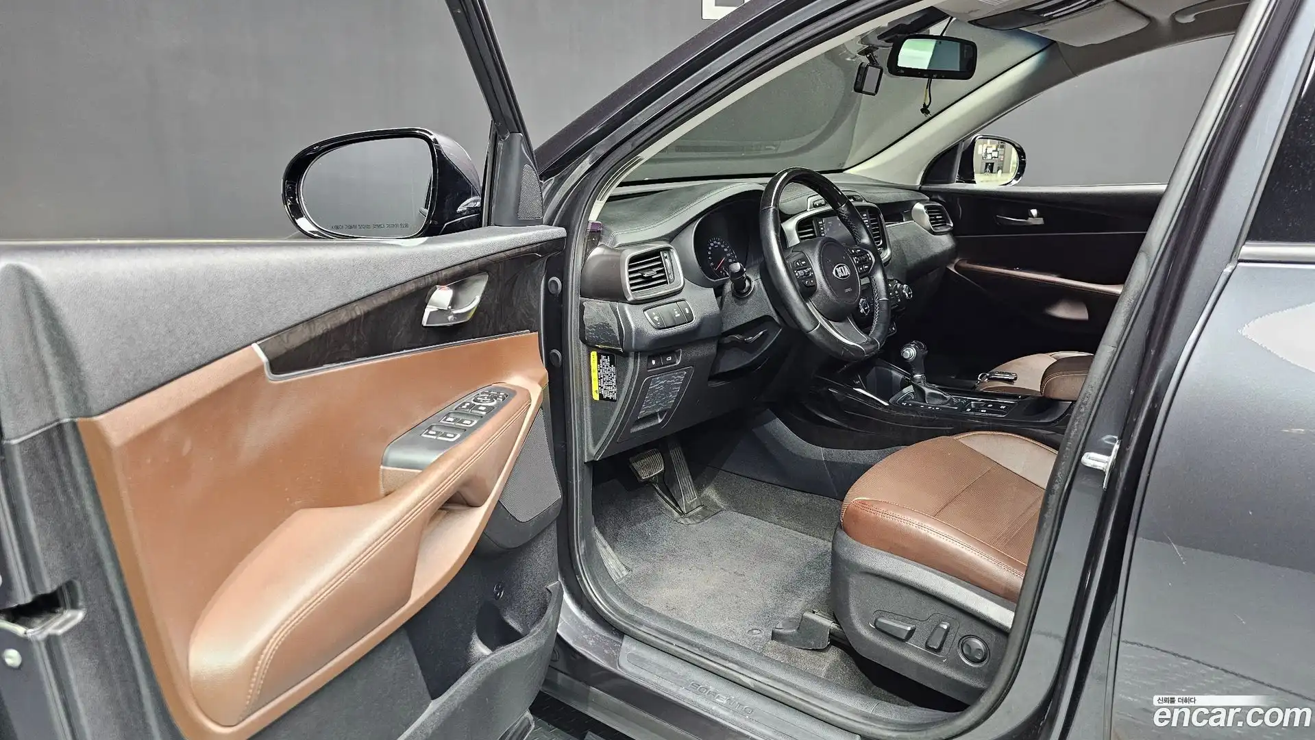 Sorento Kia 2016.3-INNER-010
