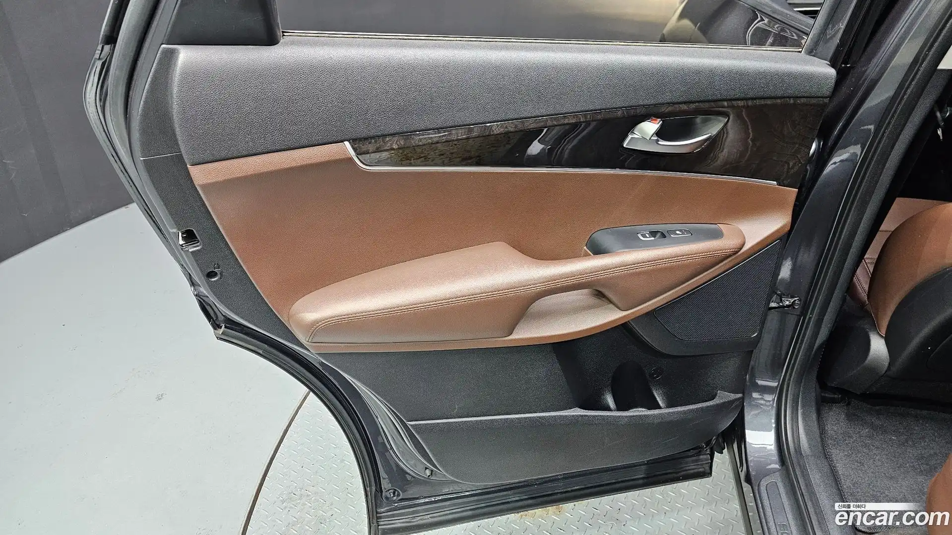 Sorento Kia 2016.3-INNER-035