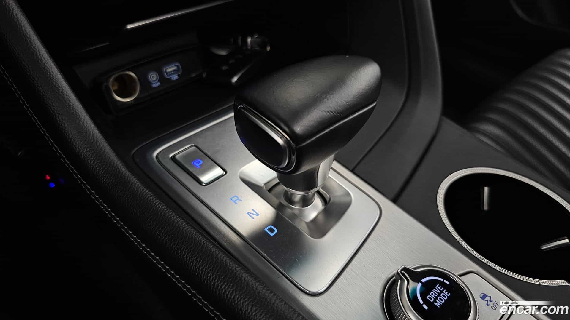 G70 Genesis 2019.0-INNER-009