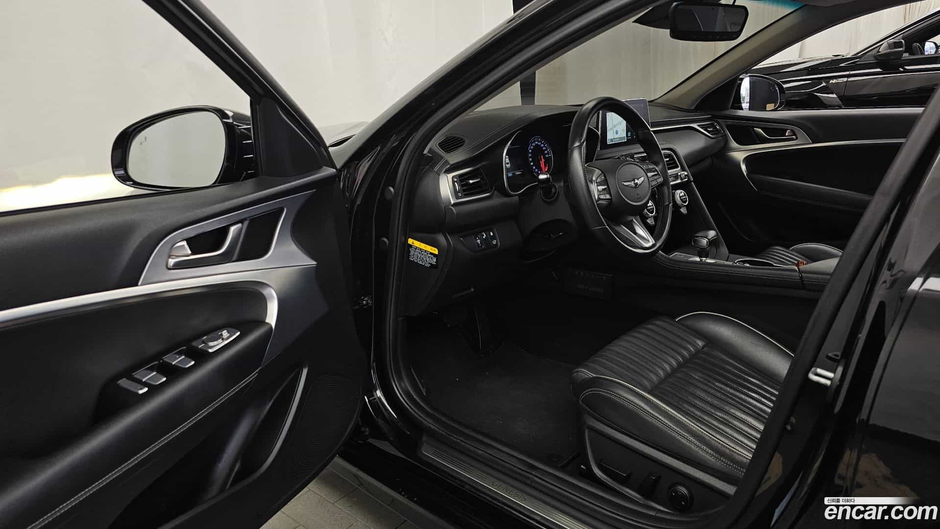 G70 Genesis 2019.0-INNER-010