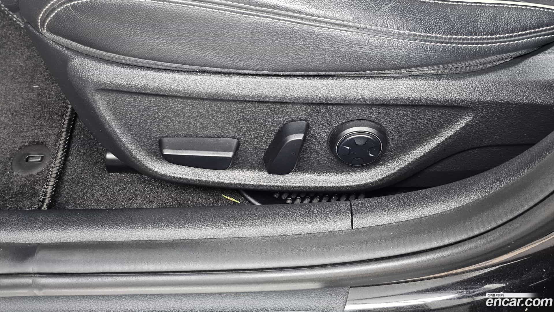 G70 Genesis 2019.0-OPTION-044