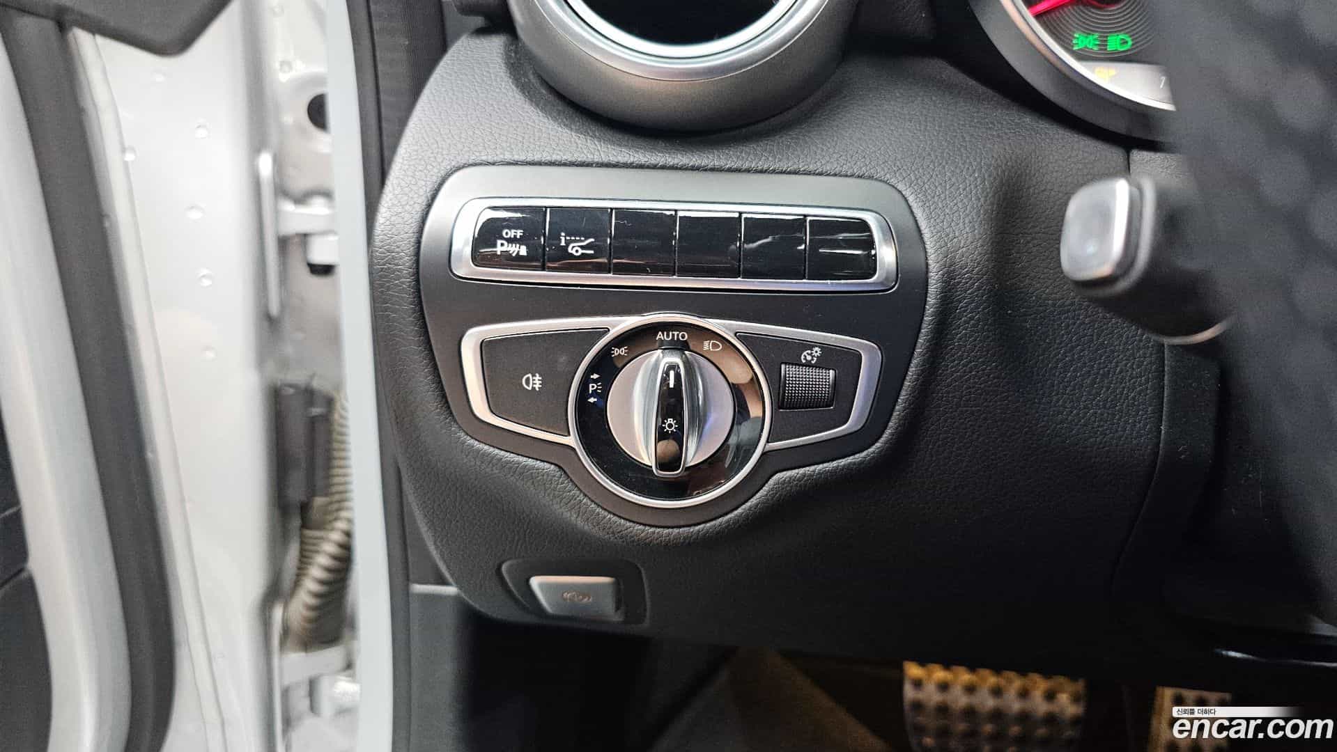 C-Class Mercedes-Benz 2016.4-OPTION-023