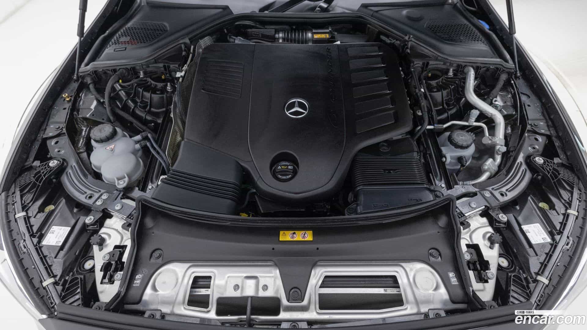 E-Class Mercedes-Benz 2025.7-OUTER-006