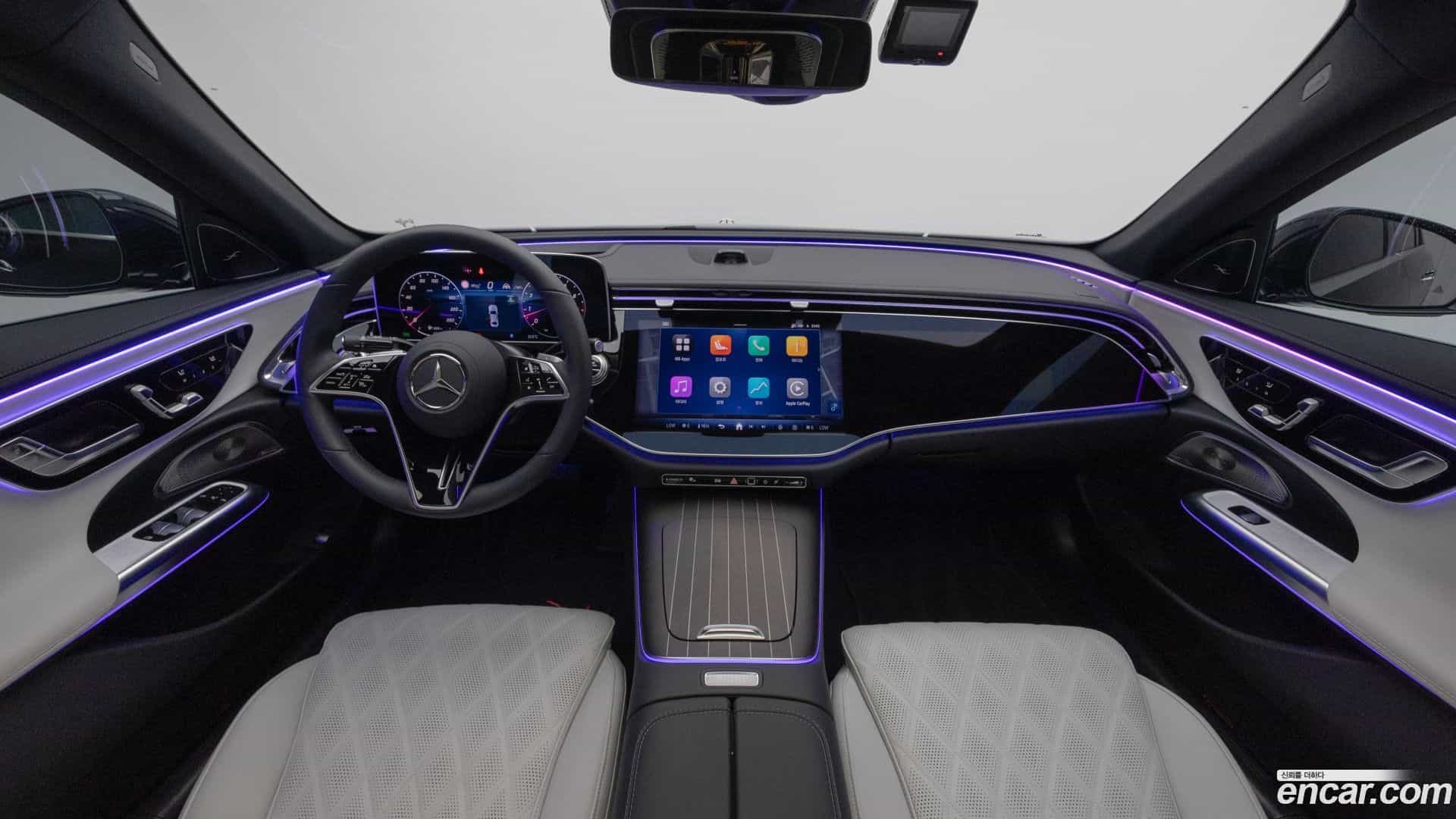 E-Class Mercedes-Benz 2025.7-INNER-007