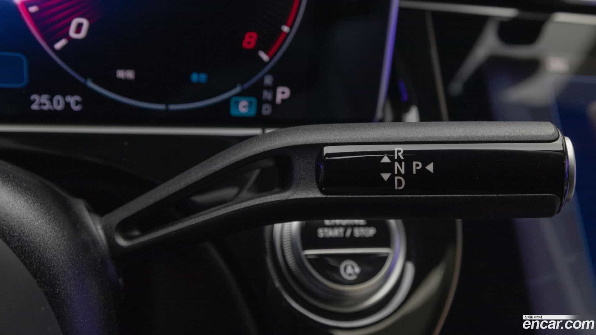 E-Class Mercedes-Benz 2025.7-INNER-009