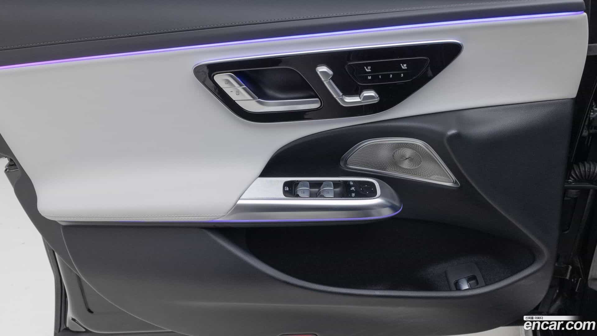 E-Class Mercedes-Benz 2025.7-OPTION-015