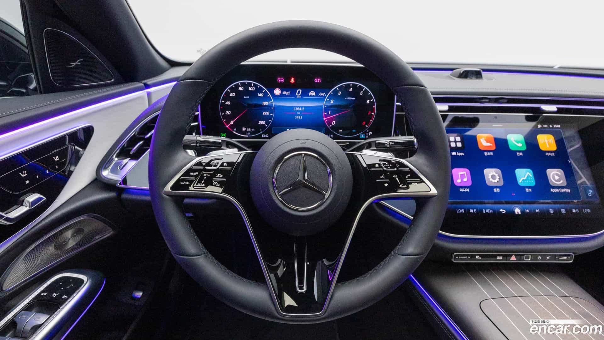 E-Class Mercedes-Benz 2025.7-OPTION-022