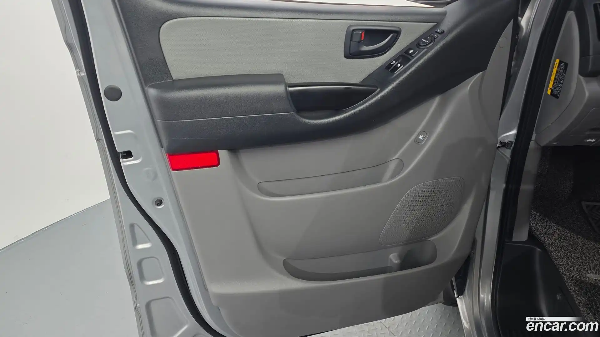 Starex Hyundai 2018.0-INNER-034