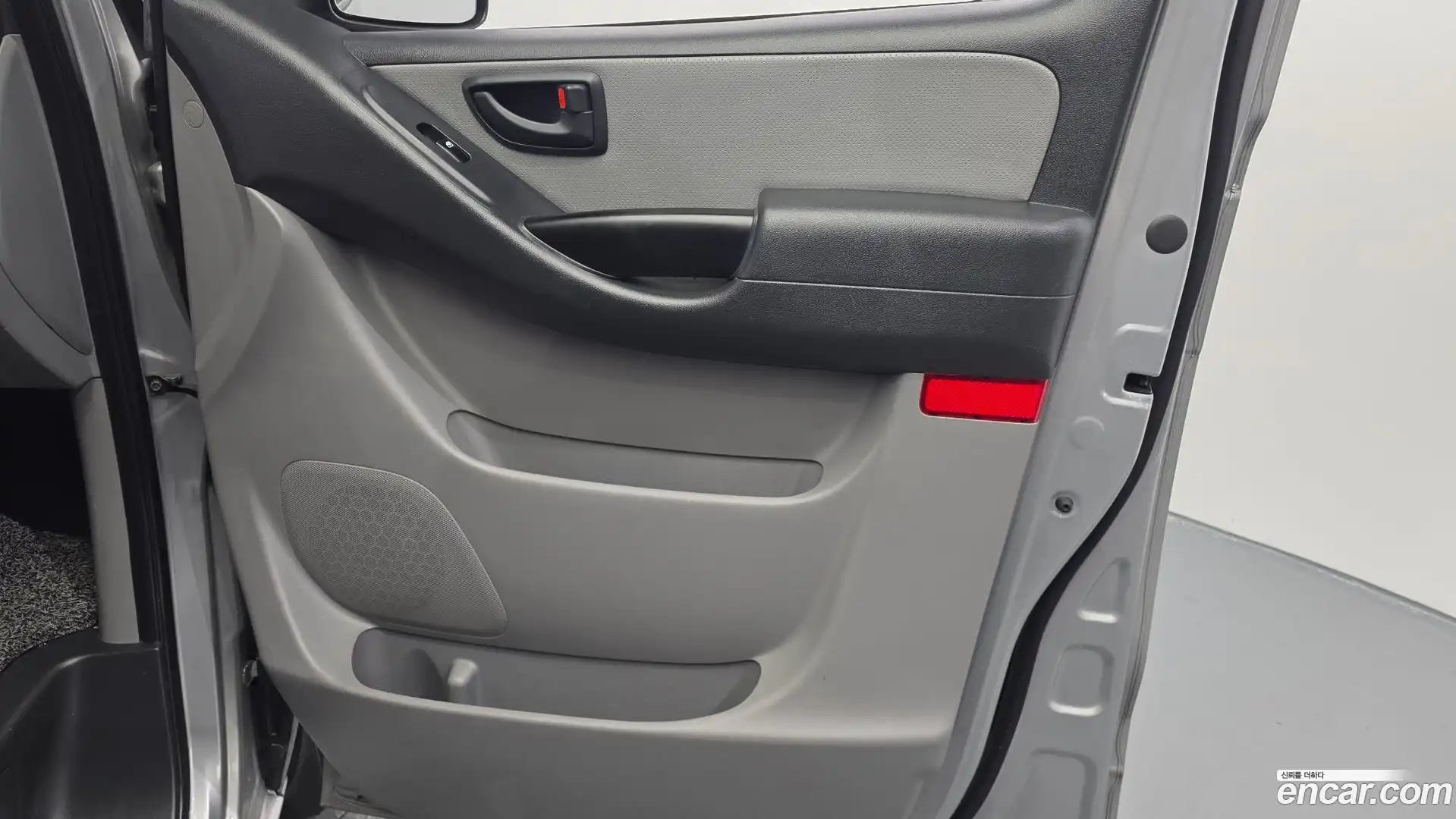 Starex Hyundai 2018.0-INNER-035