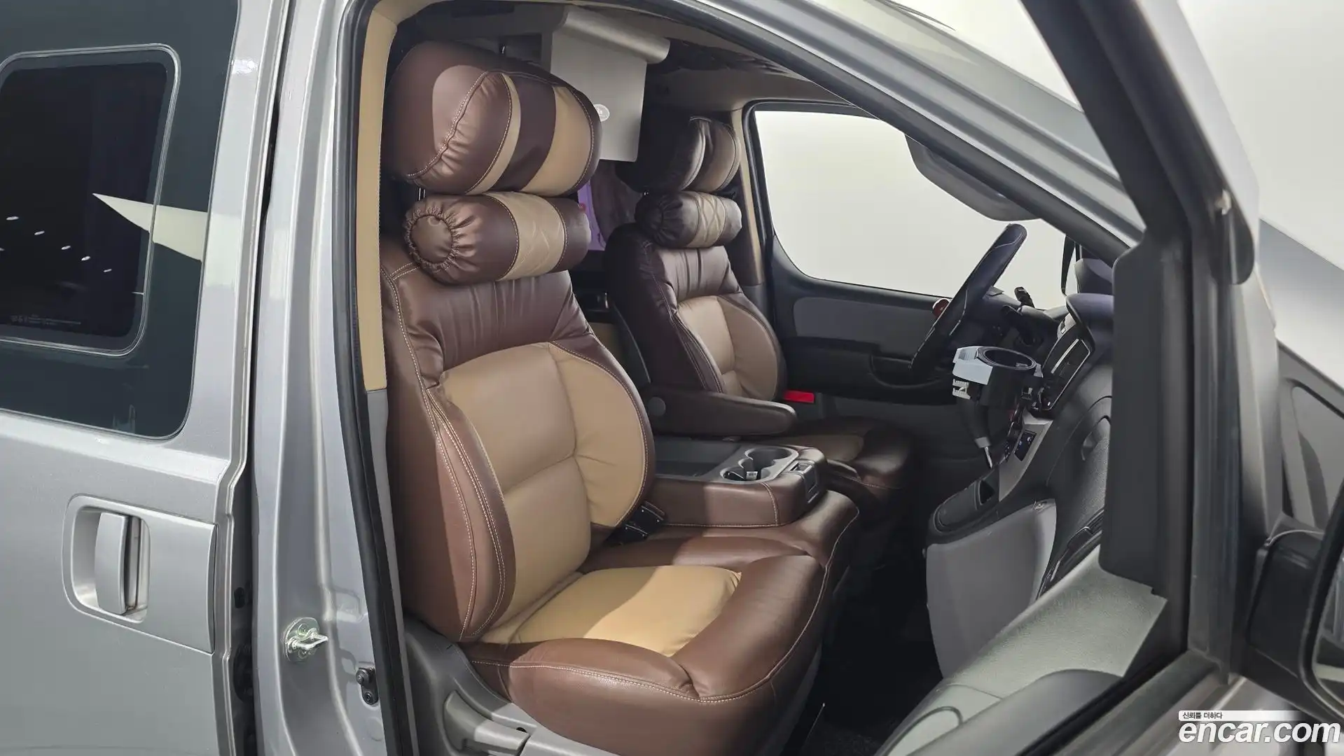 Starex Hyundai 2018.0-INNER-036