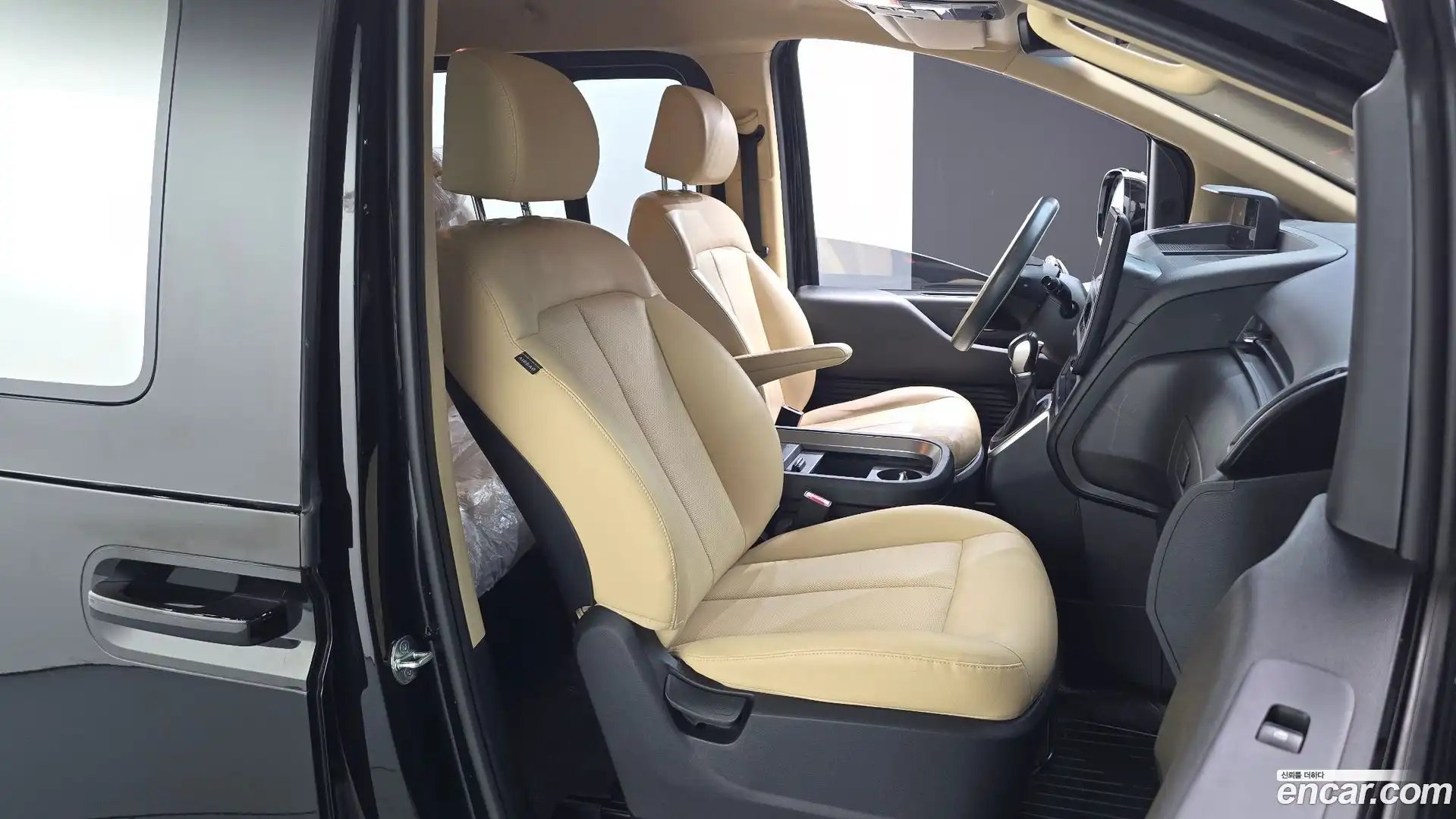 Staria Hyundai 2023.5-OPTION-016