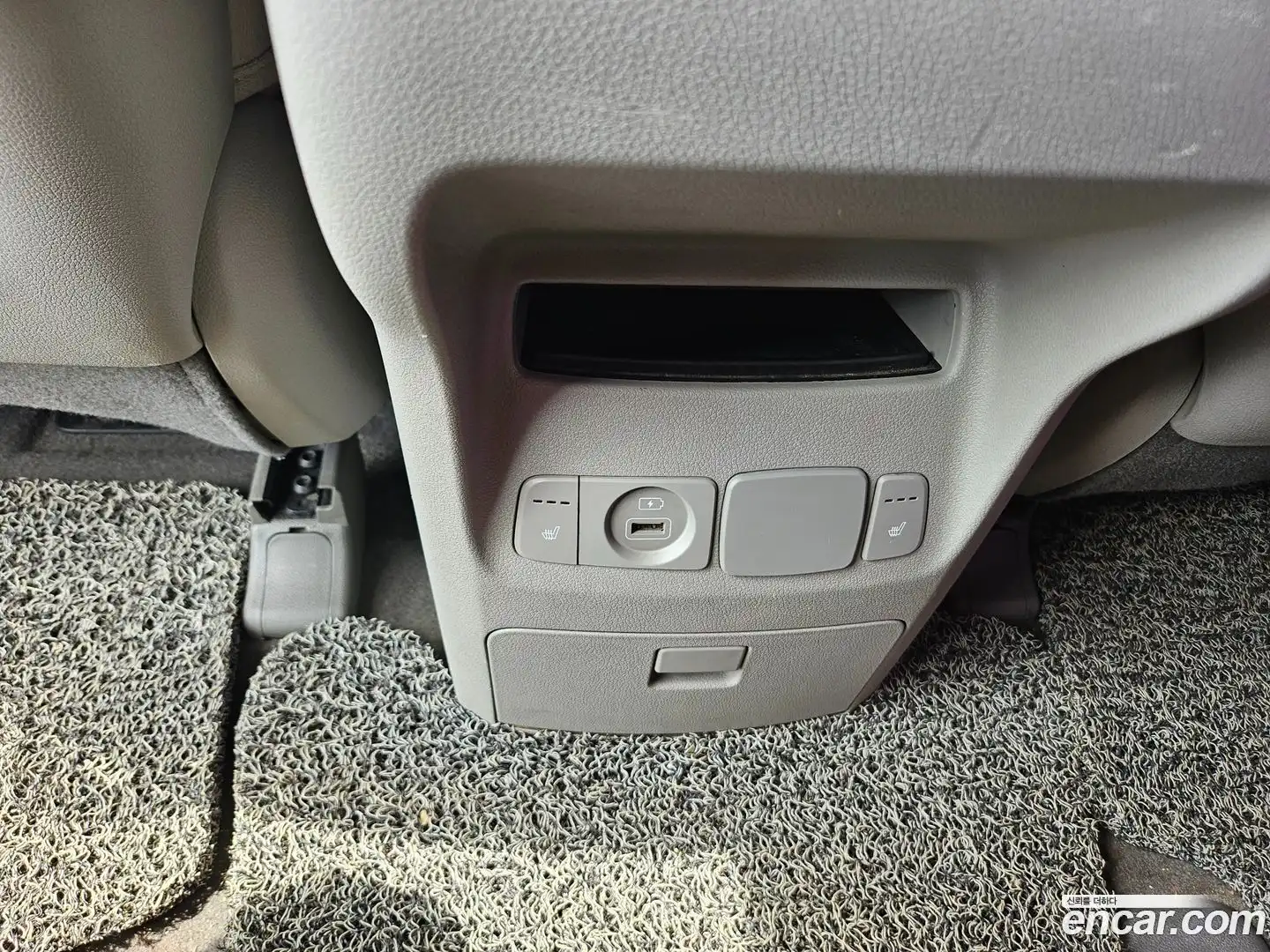 Canival Kia 2018.7-OPTION-015
