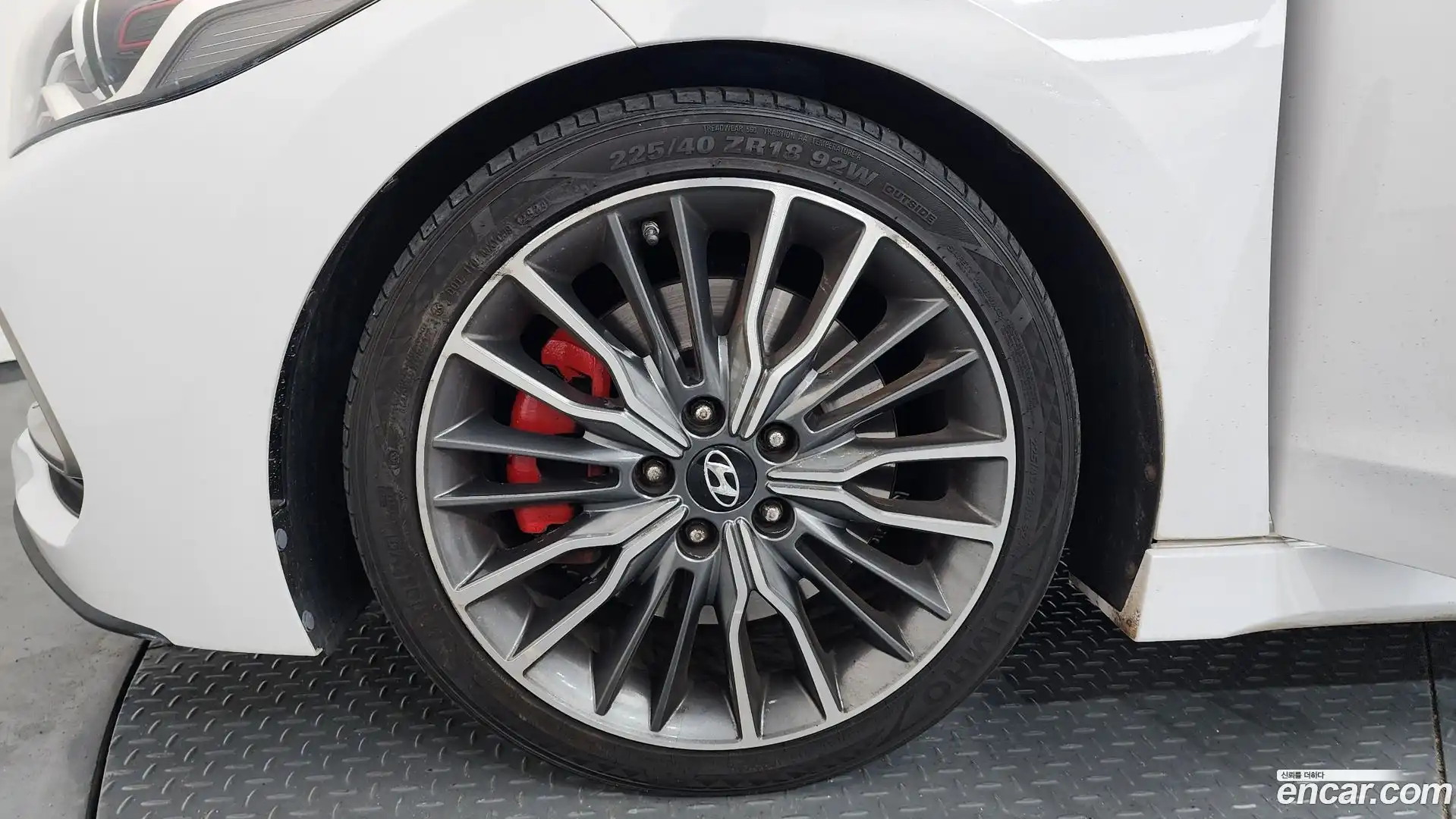 AVANTE Hyundai 2017.6-OUTER-005