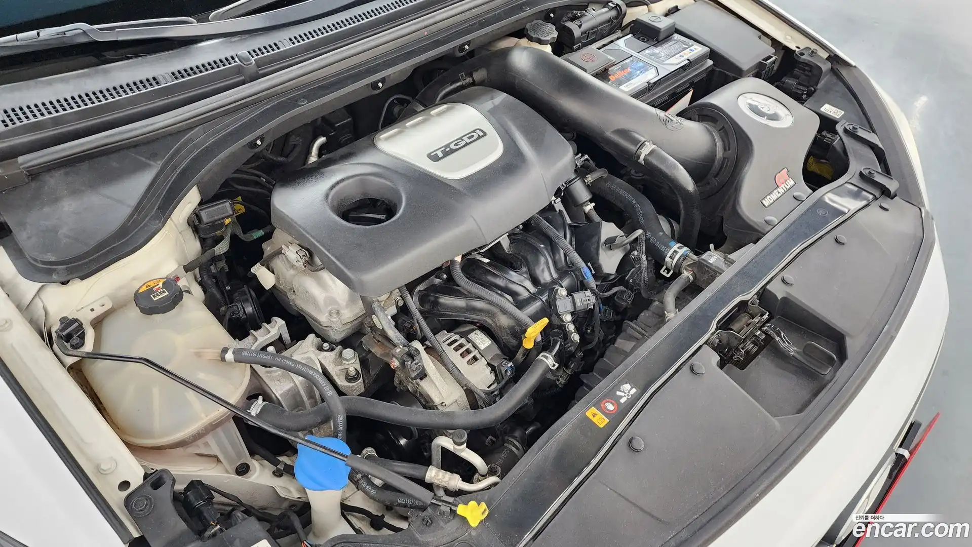 AVANTE Hyundai 2017.6-OUTER-006