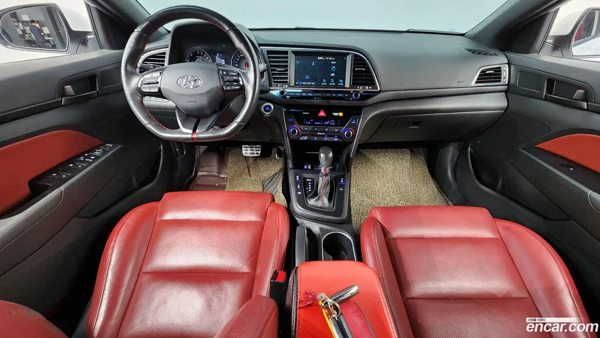 AVANTE Hyundai 2017.6-INNER-007