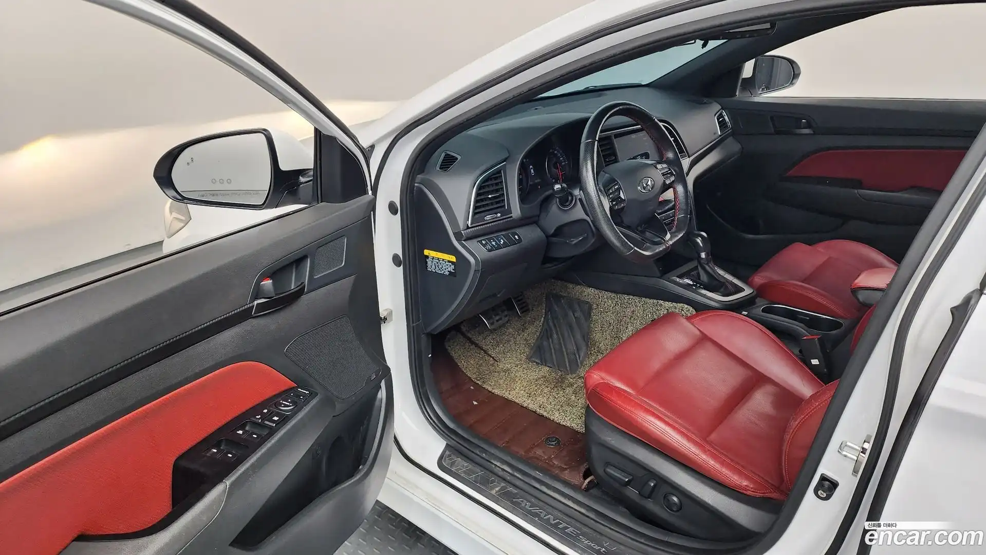 AVANTE Hyundai 2017.6-INNER-010