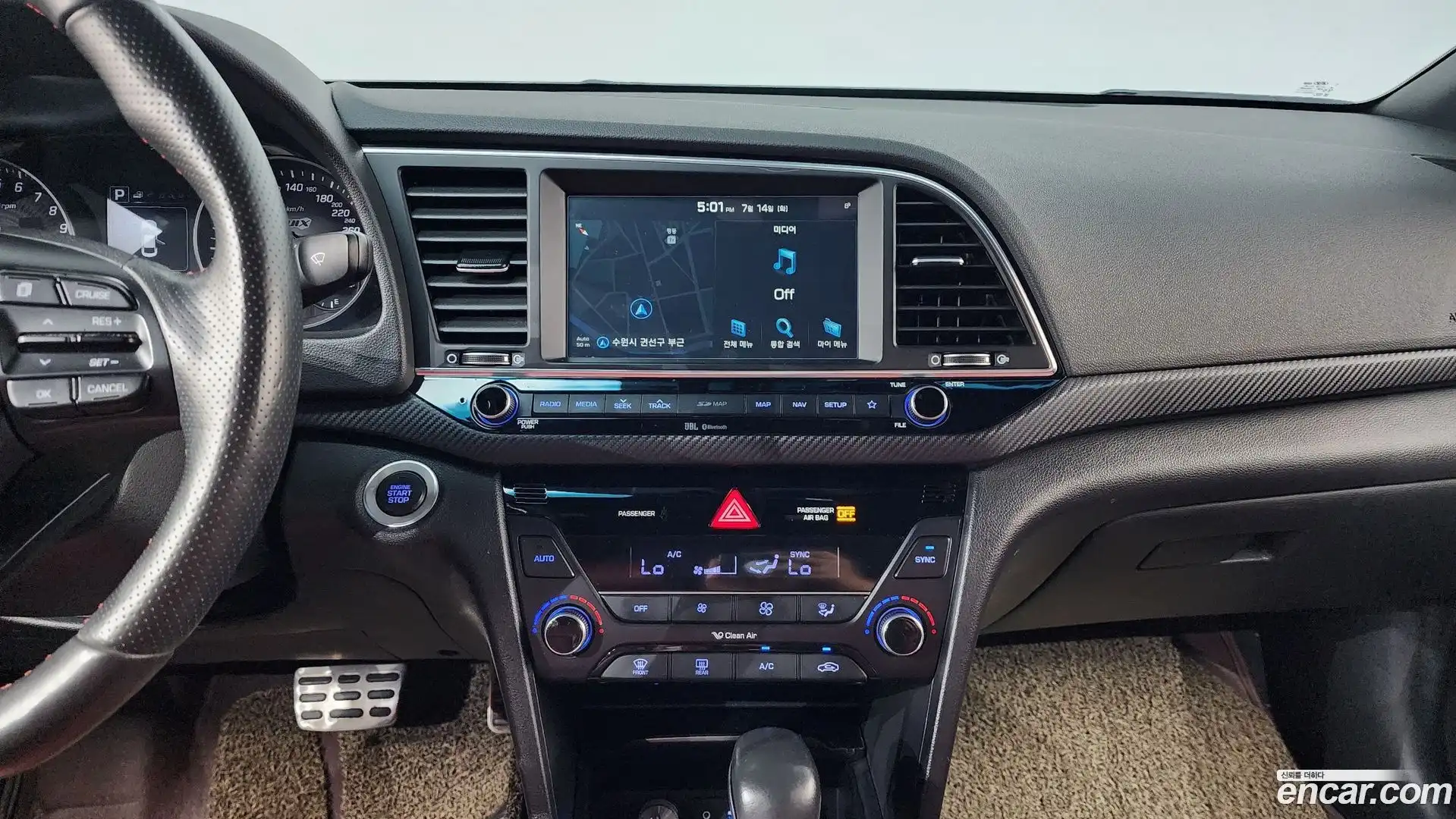 AVANTE Hyundai 2017.6-OPTION-016