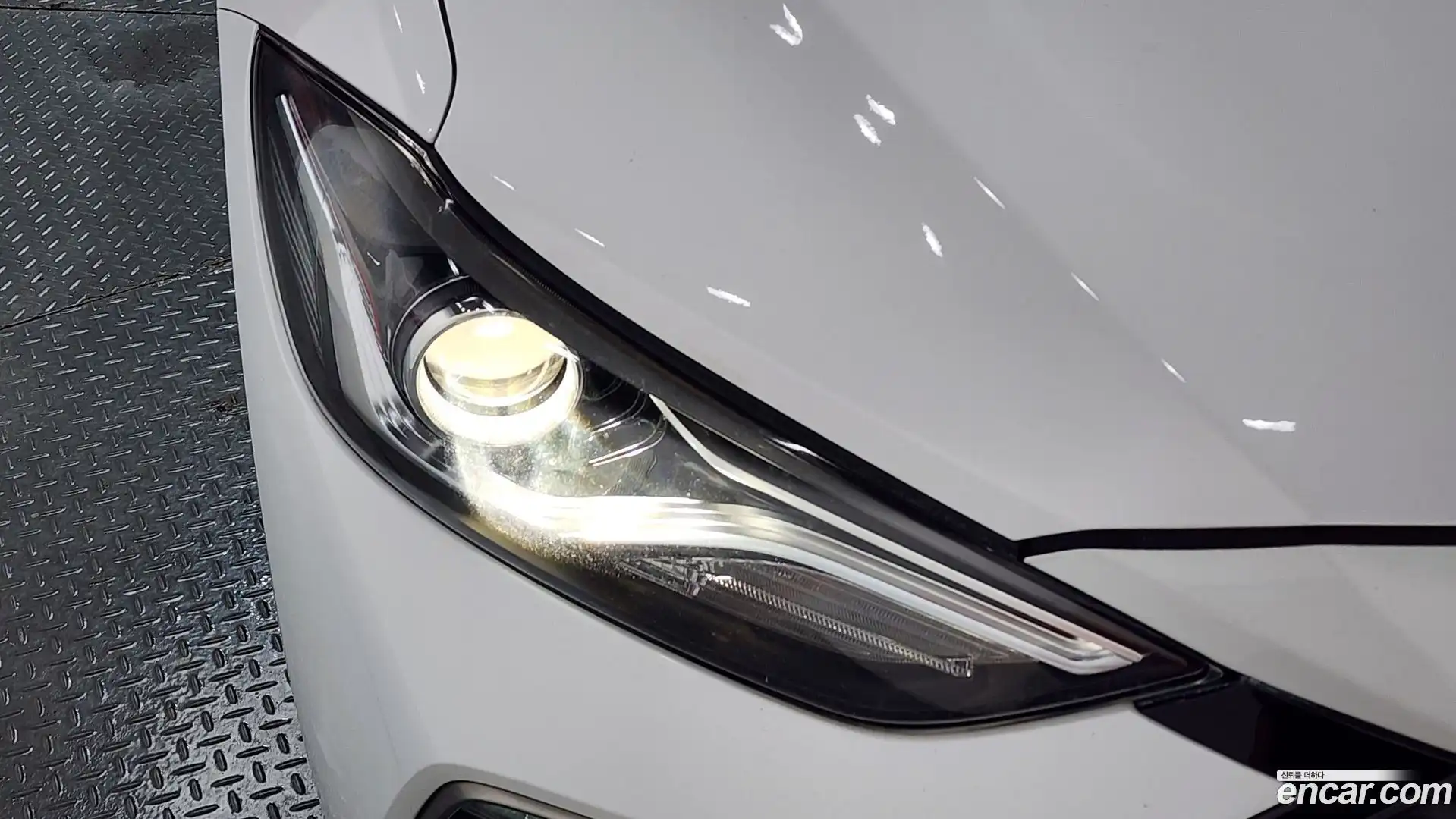 AVANTE Hyundai 2017.6-OUTER-032