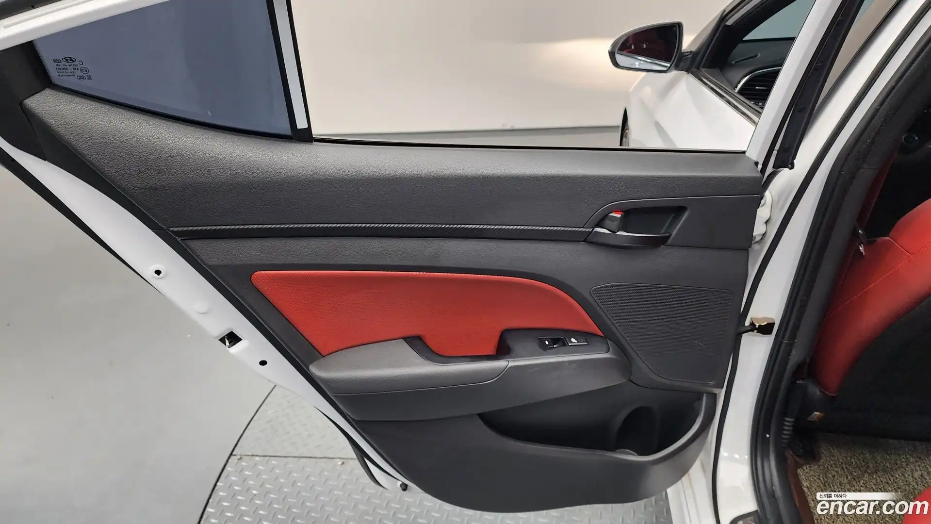 AVANTE Hyundai 2017.6-INNER-035