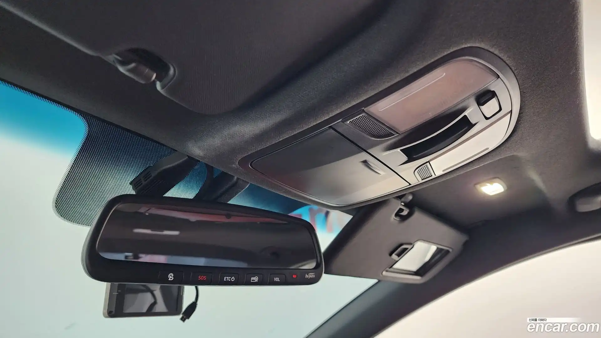 AVANTE Hyundai 2017.6-OPTION-040
