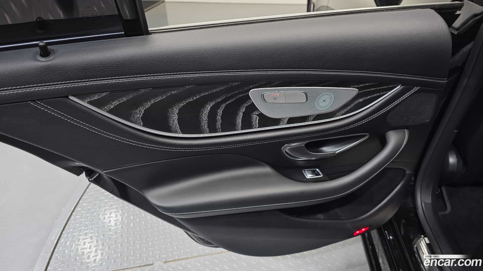 CLS-Class Mercedes-Benz 2021.3-INNER-035