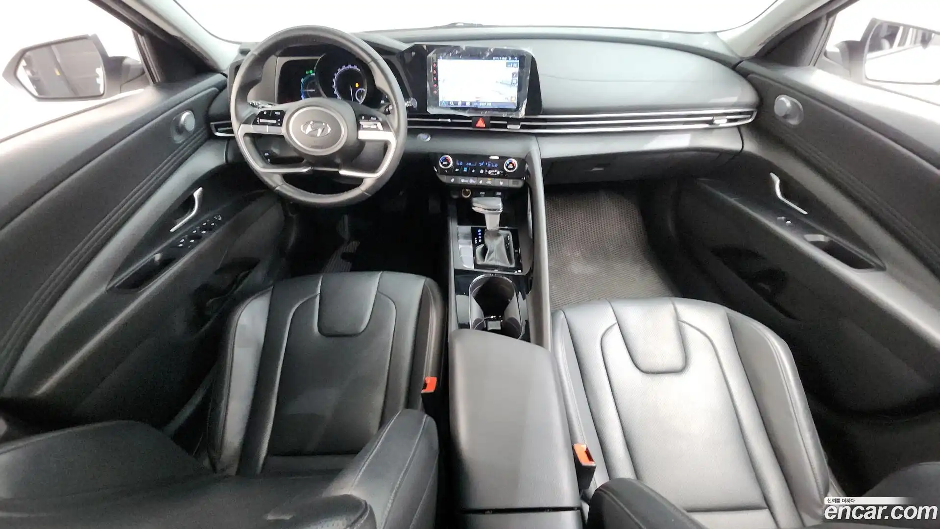 AVANTE Hyundai 2023.1-INNER-007