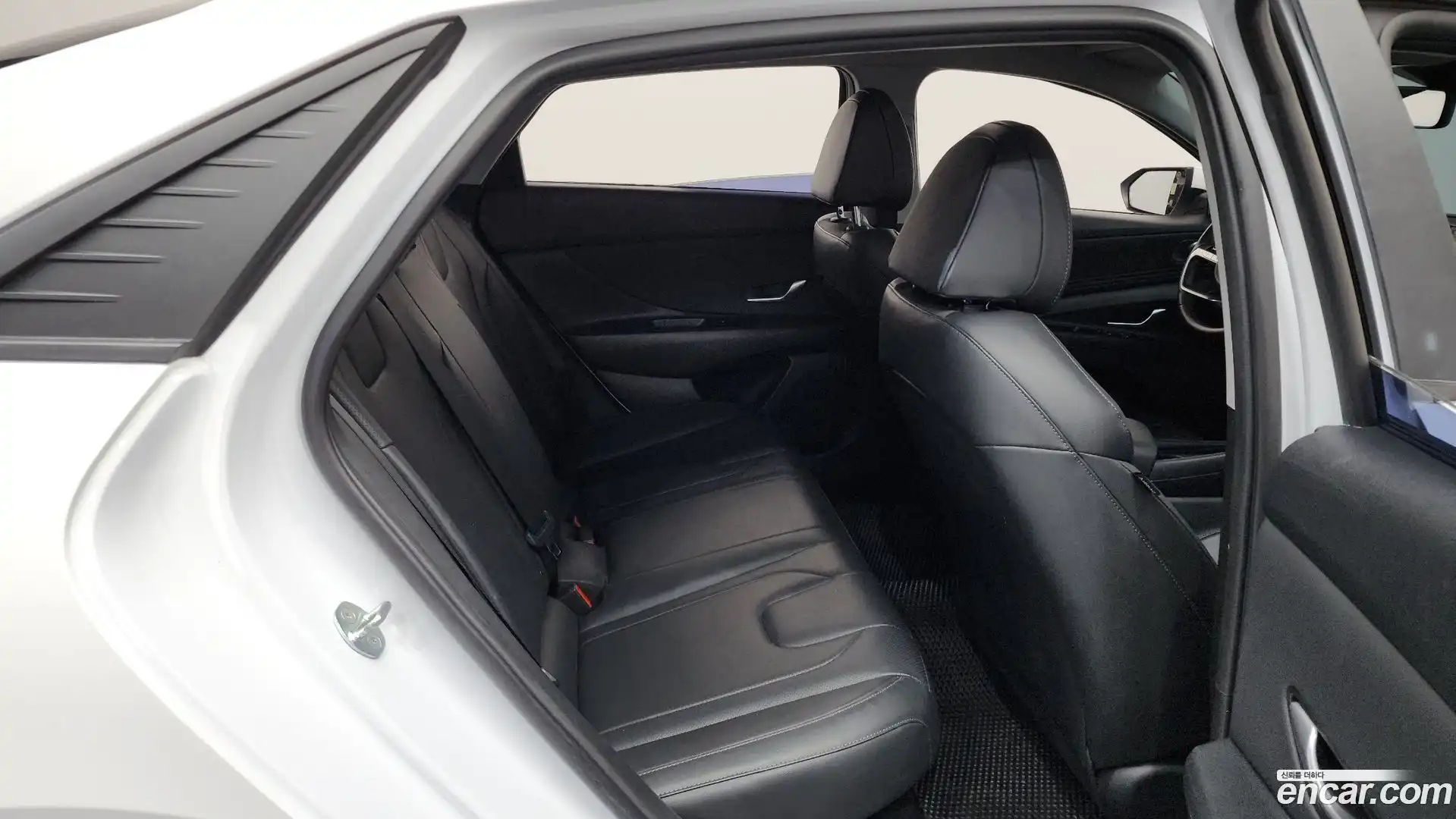 AVANTE Hyundai 2023.1-OPTION-015