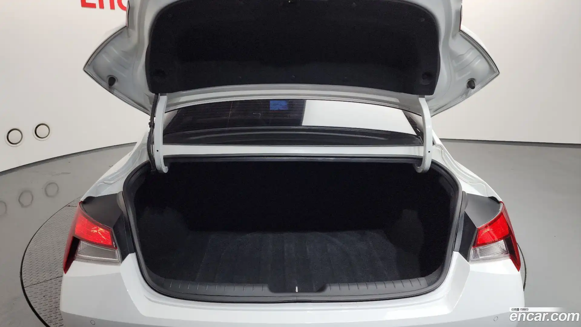 AVANTE Hyundai 2023.1-OPTION-022