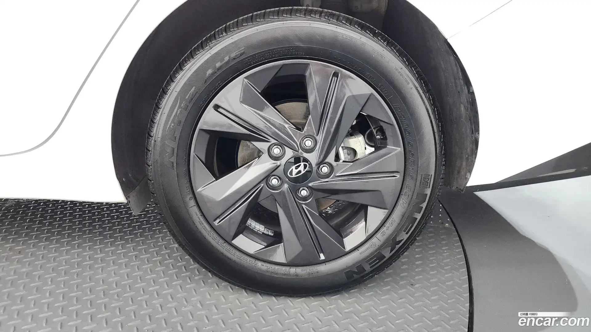 AVANTE Hyundai 2023.1-OUTER-031