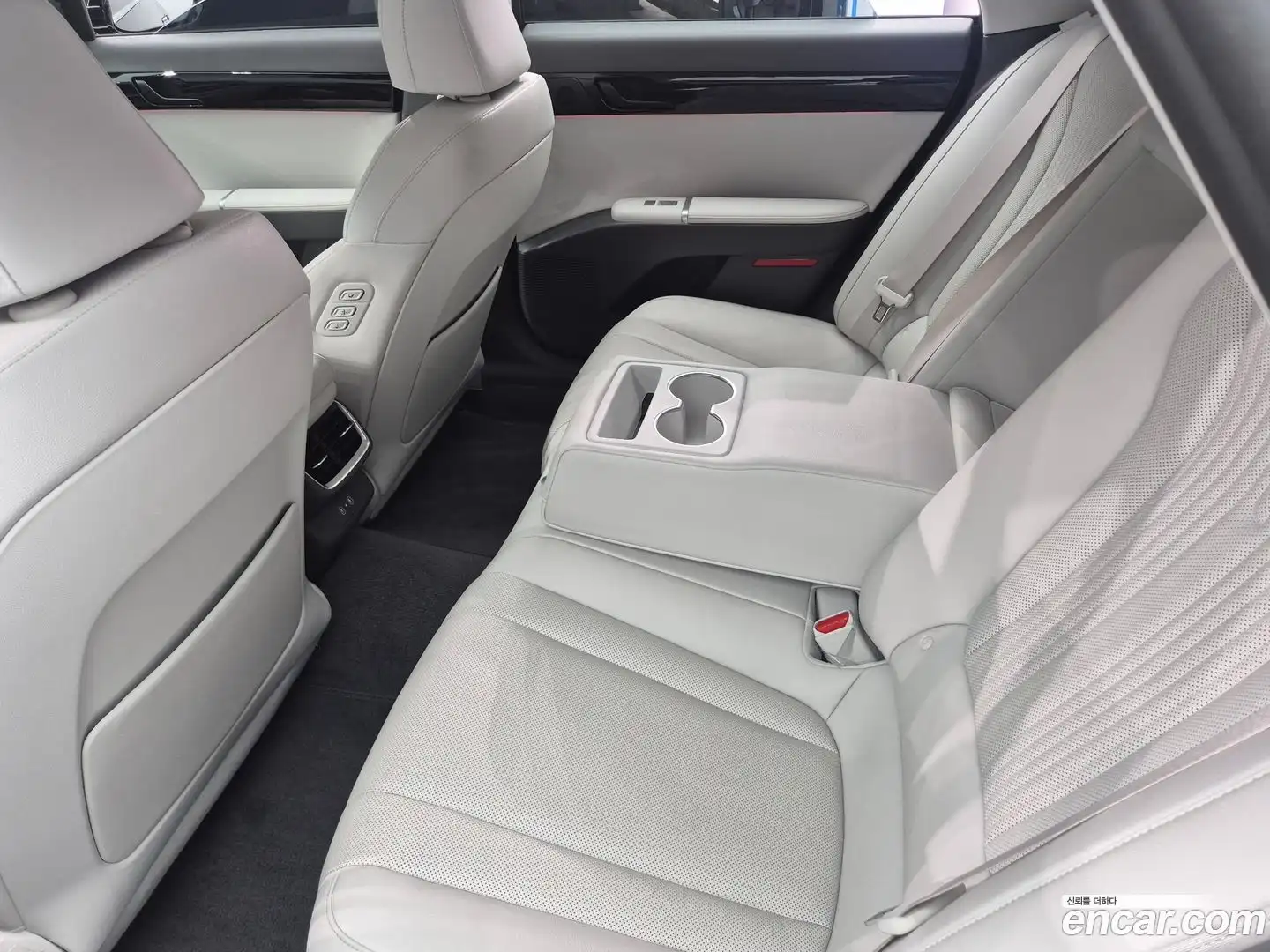 Grandeur Hyundai 2024.4-OPTION-020
