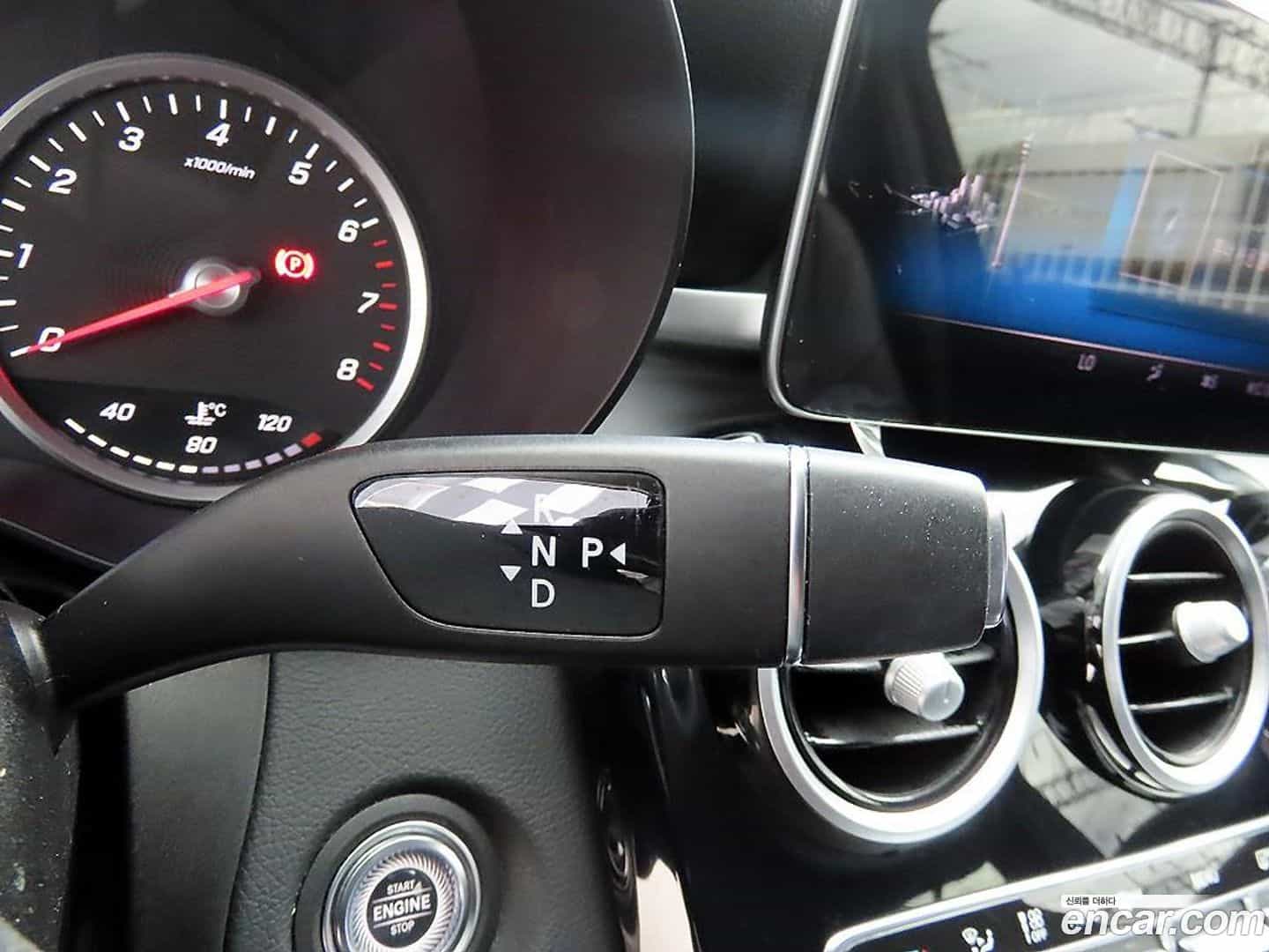 C-Class Mercedes-Benz 2020.4-INNER-010