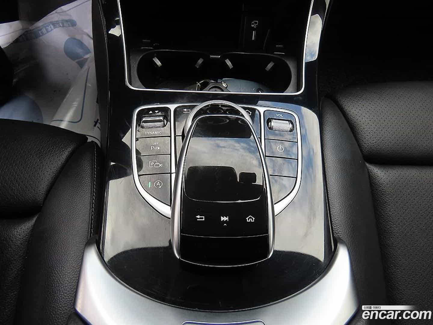C-Class Mercedes-Benz 2020.4-OPTION-016