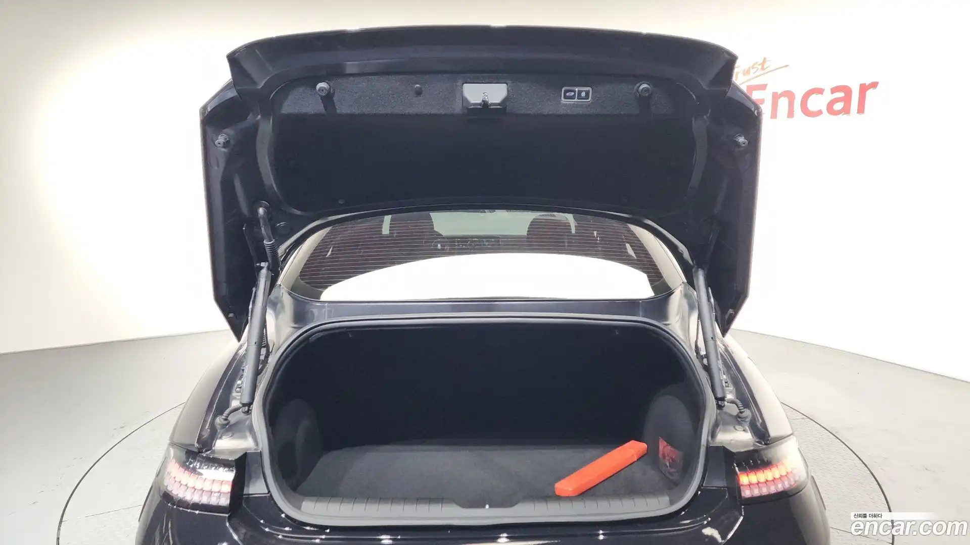 Ioniq6 Hyundai 2023.11-OPTION-041