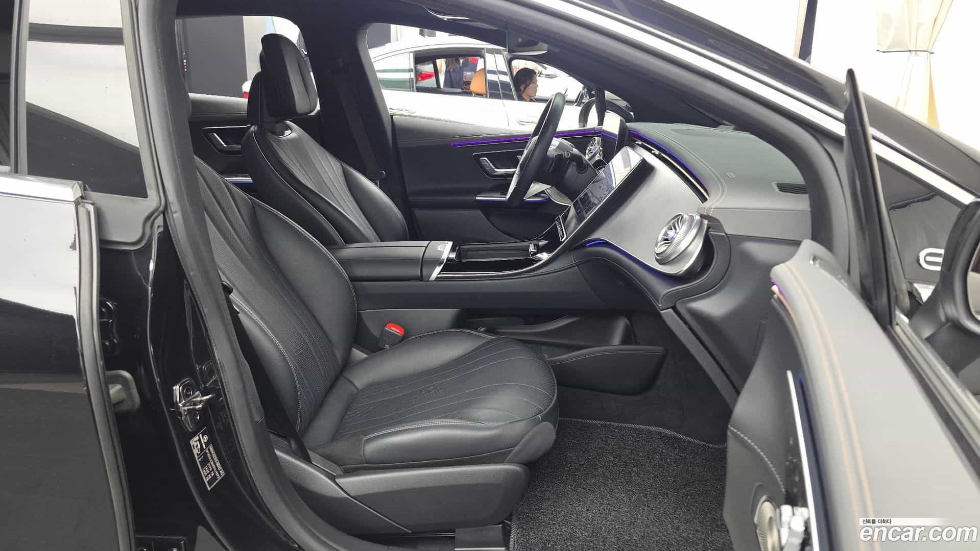 EQE Mercedes-Benz 2023.4-OPTION-015